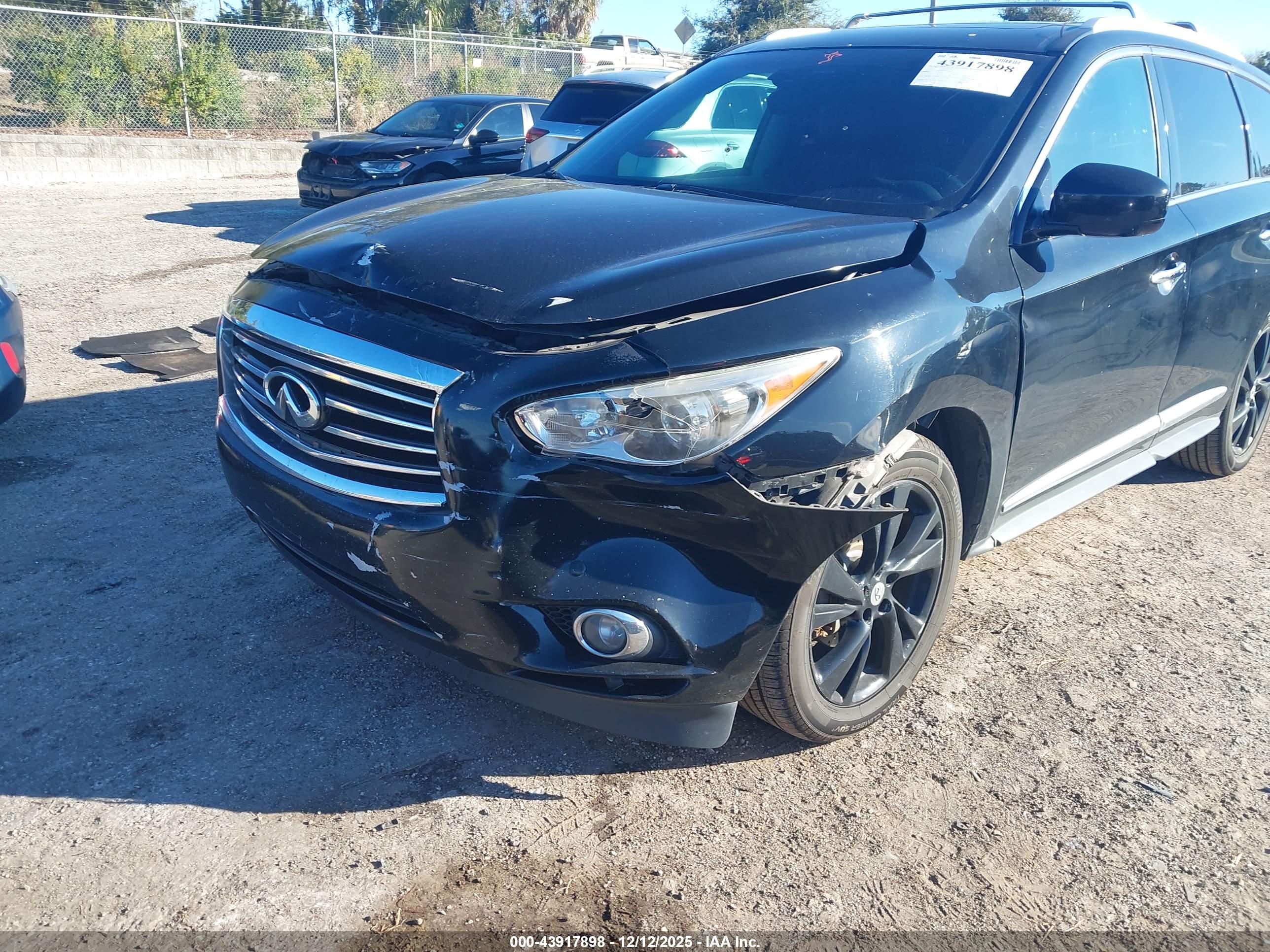 INFINITI JX35 image 6