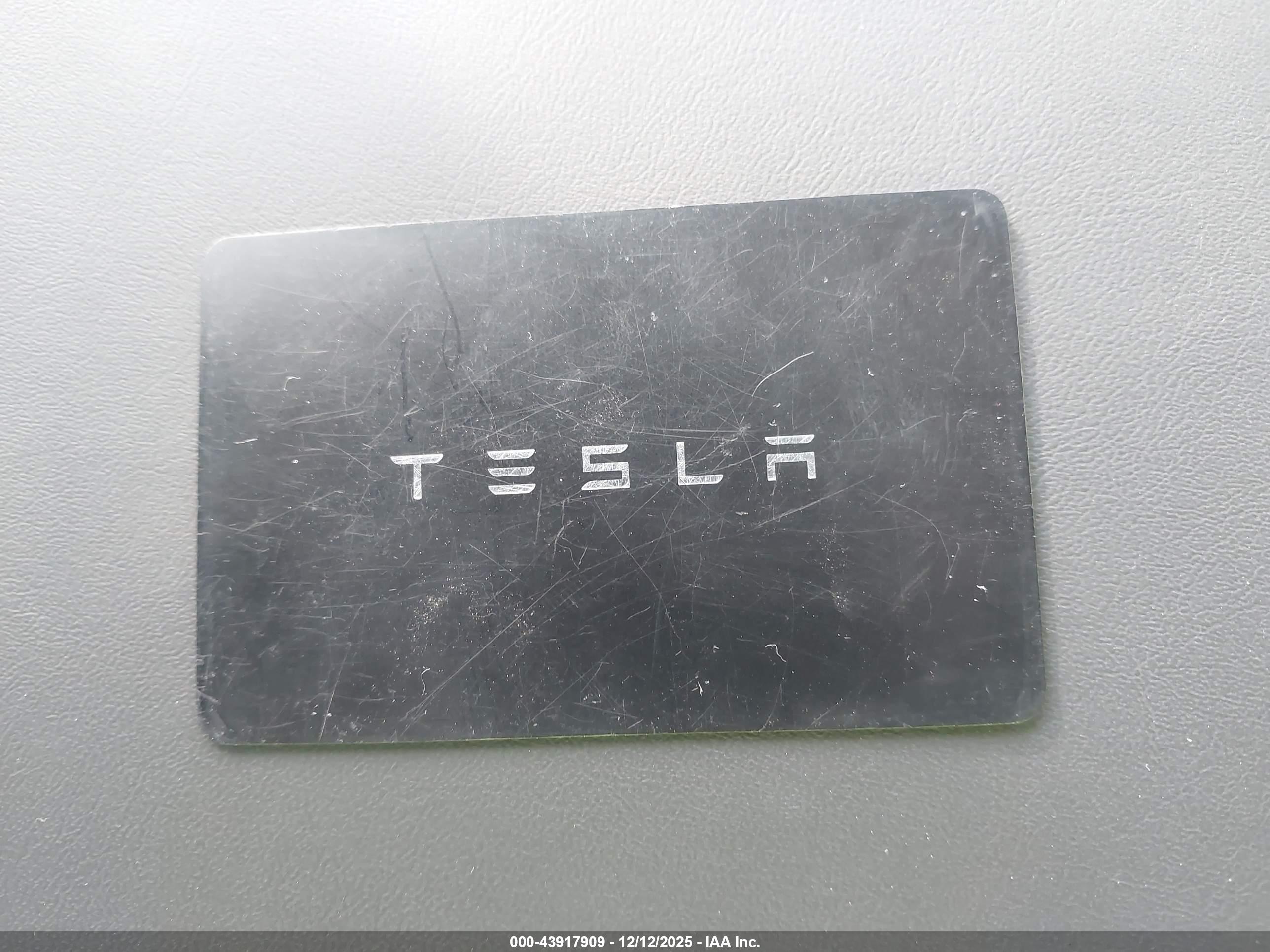 TESLA MODEL image 11