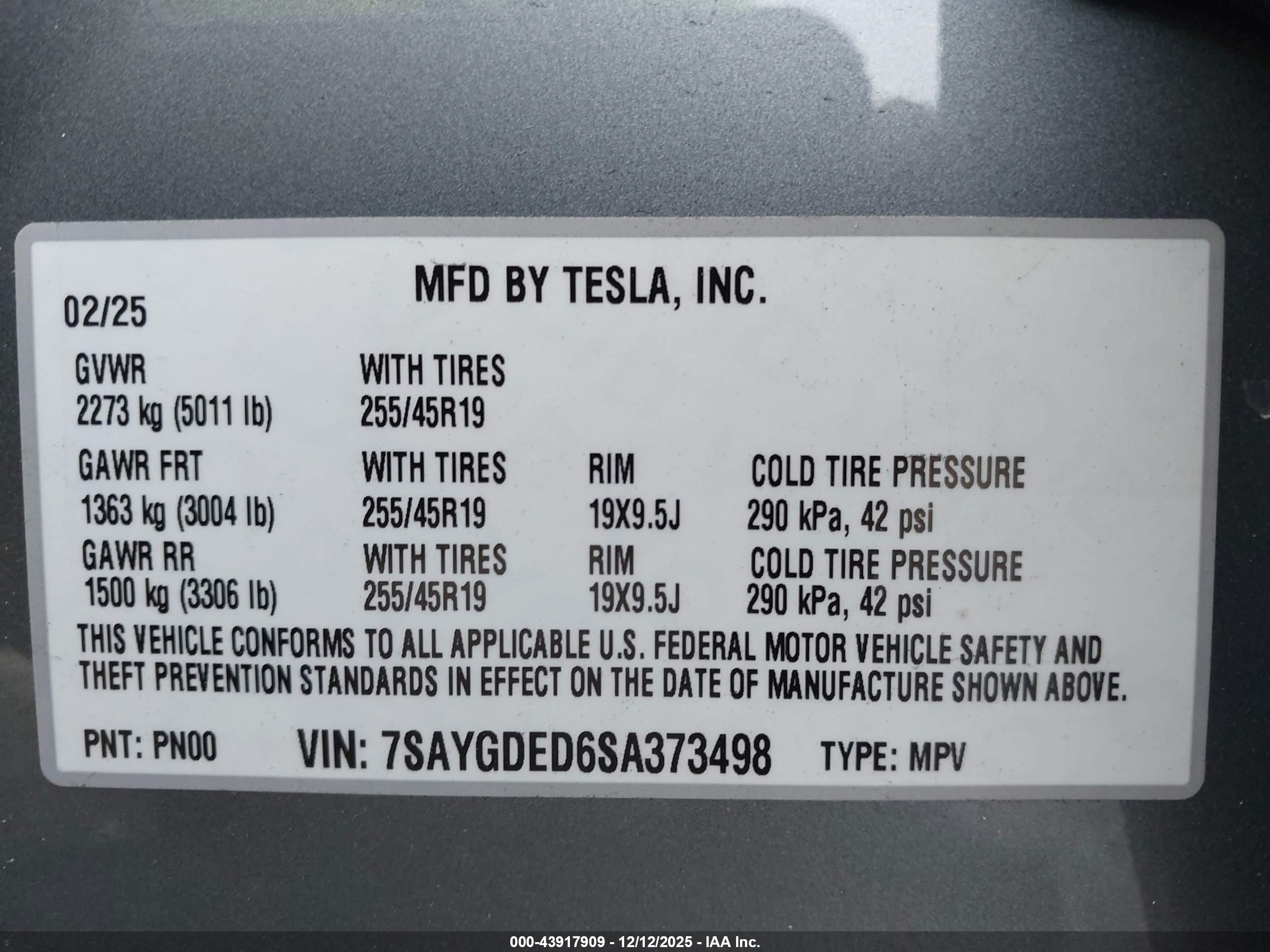 TESLA MODEL image 9