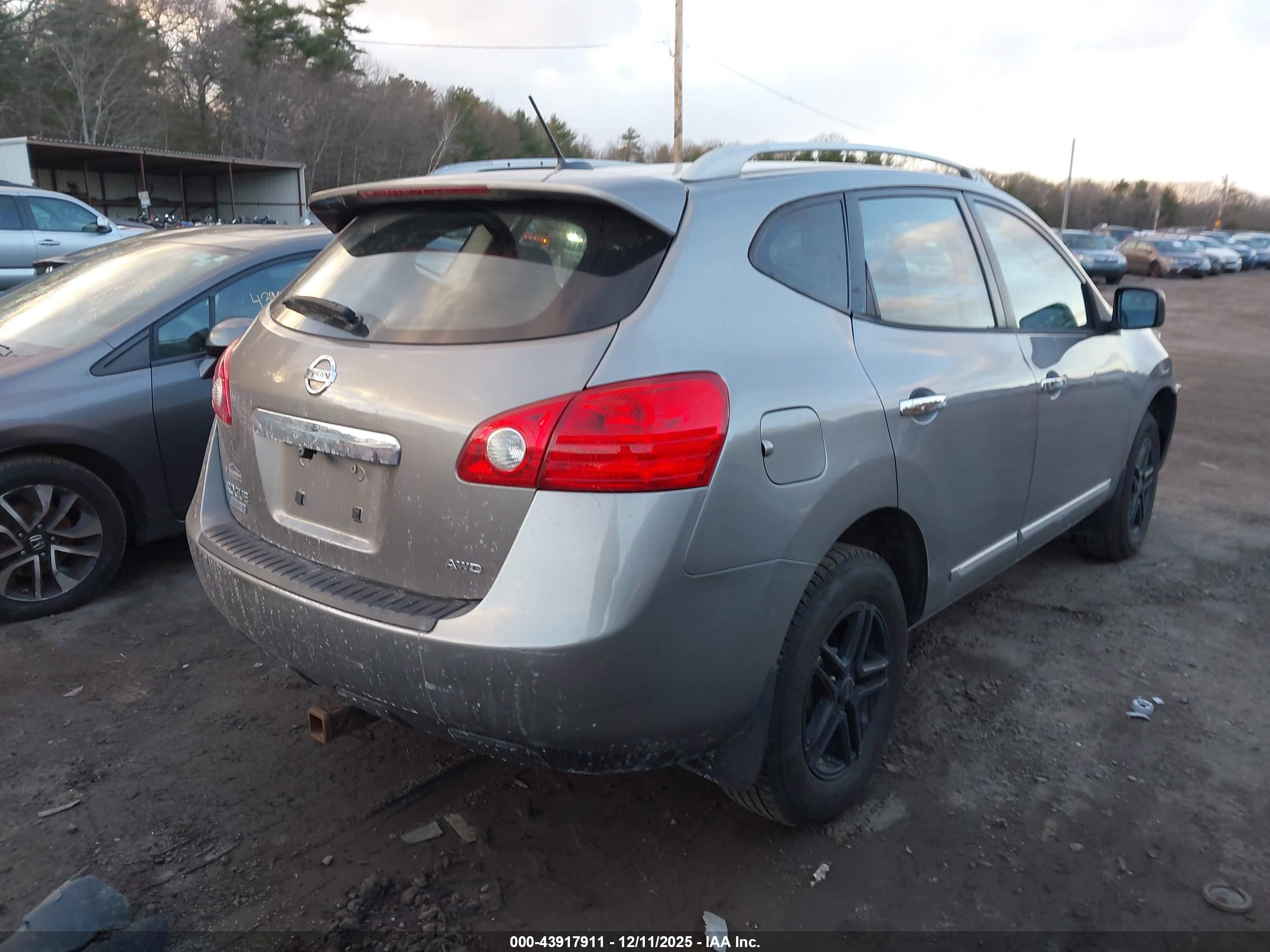 NISSAN ROGUE image 4