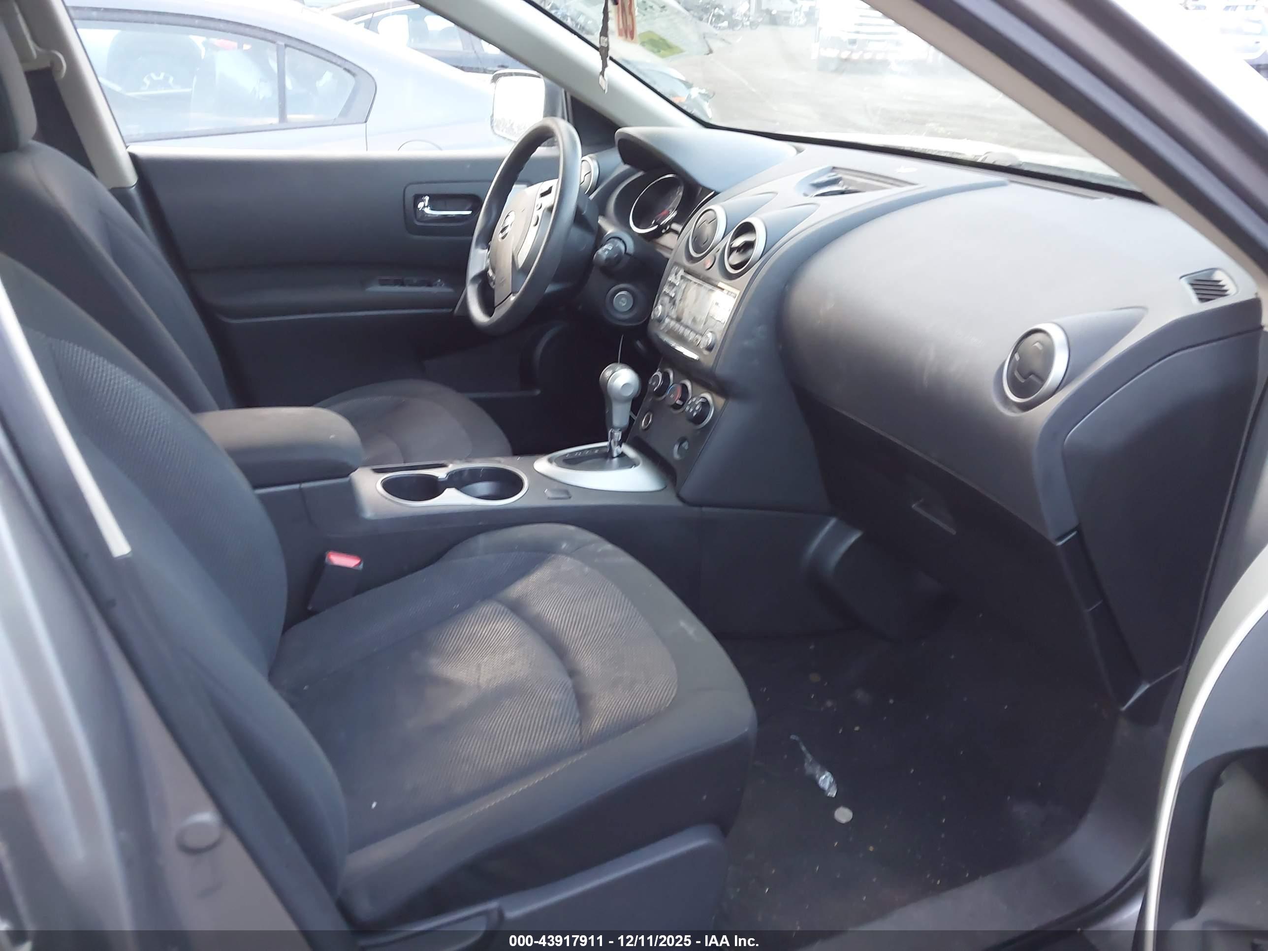 NISSAN ROGUE image 5