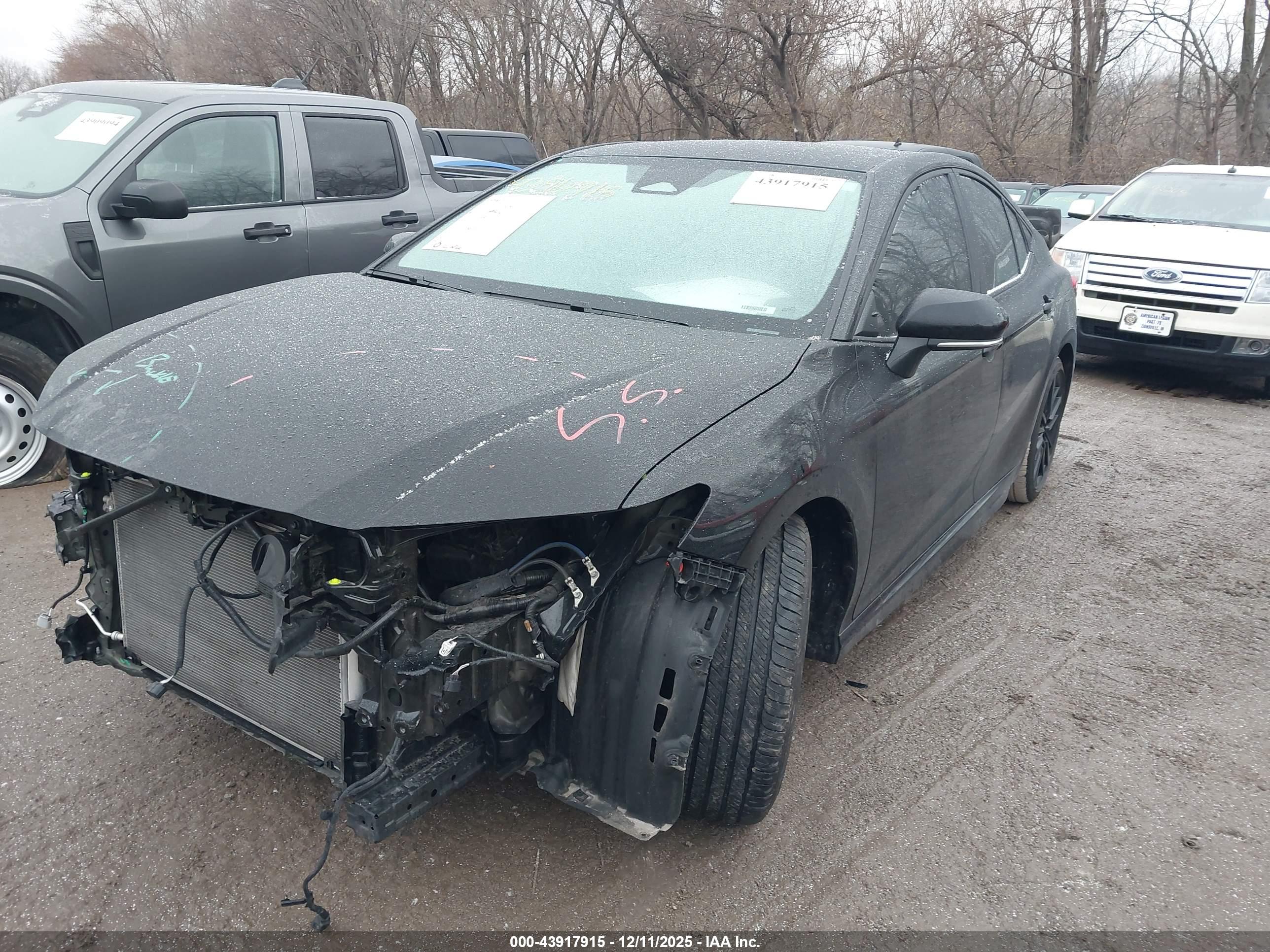 TOYOTA CAMRY image 2