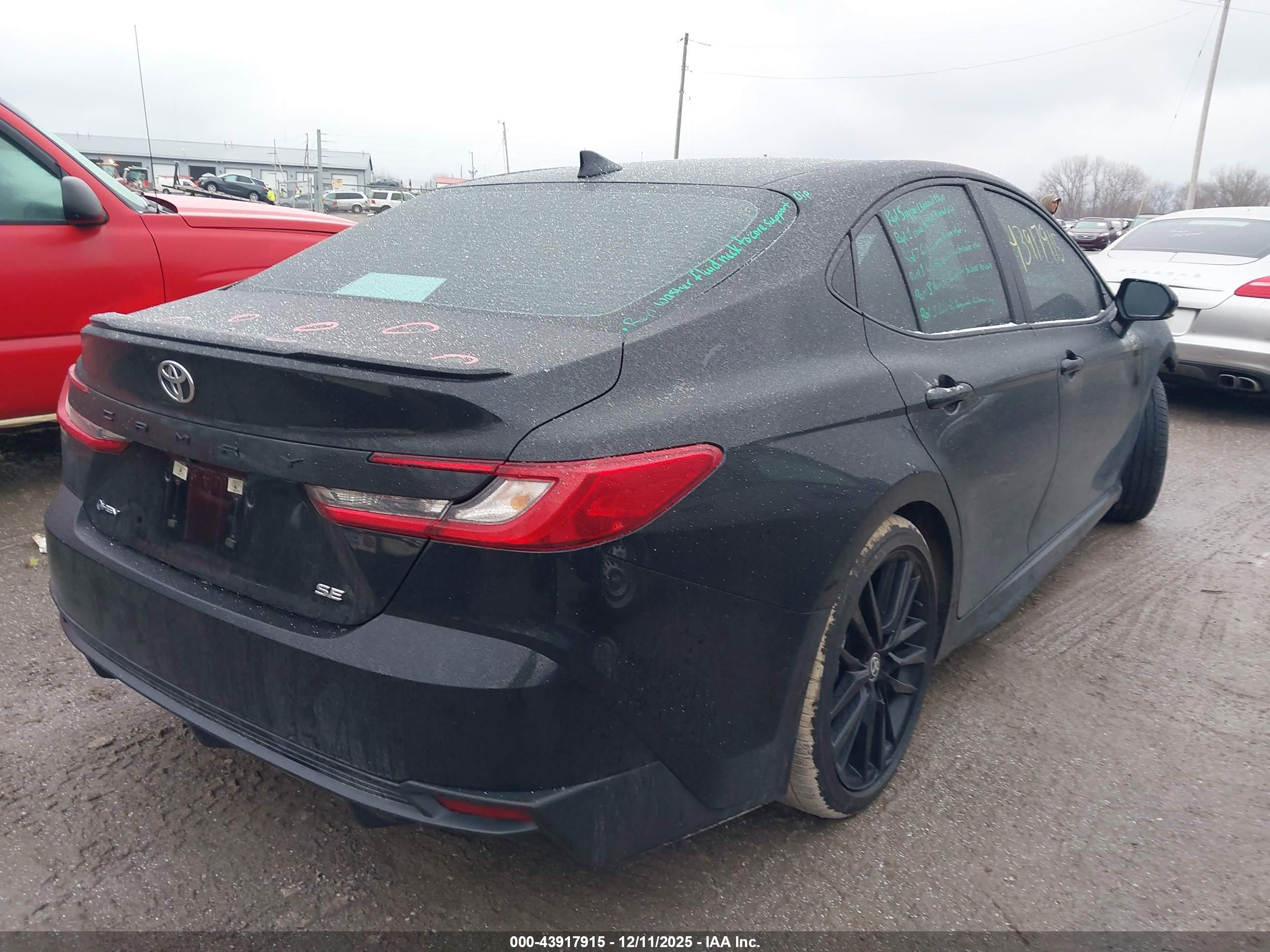 TOYOTA CAMRY image 4