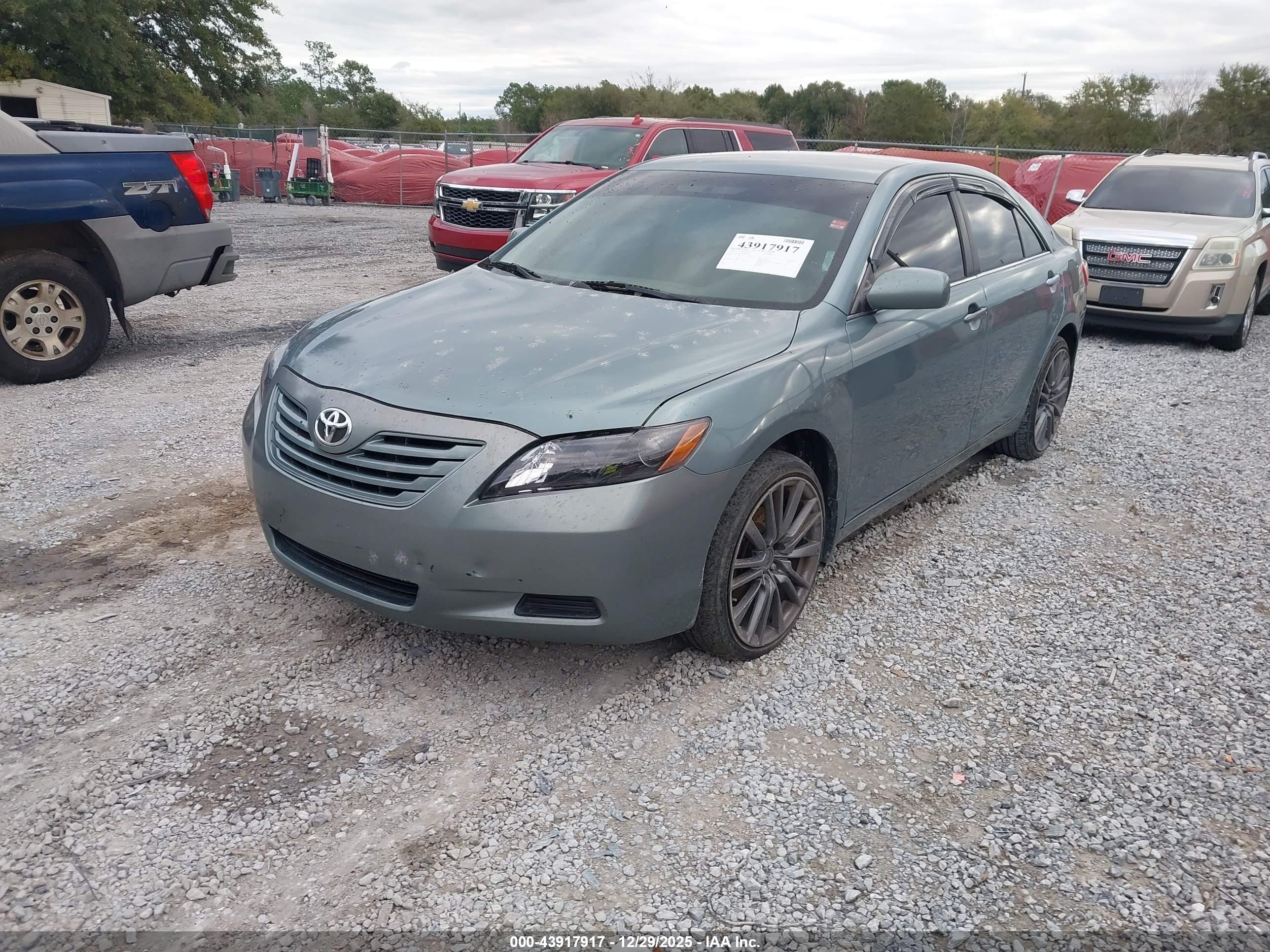 TOYOTA CAMRY image 2