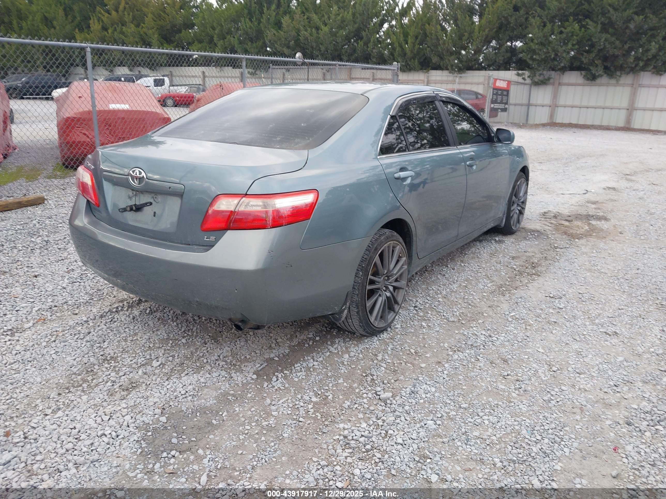 TOYOTA CAMRY image 4