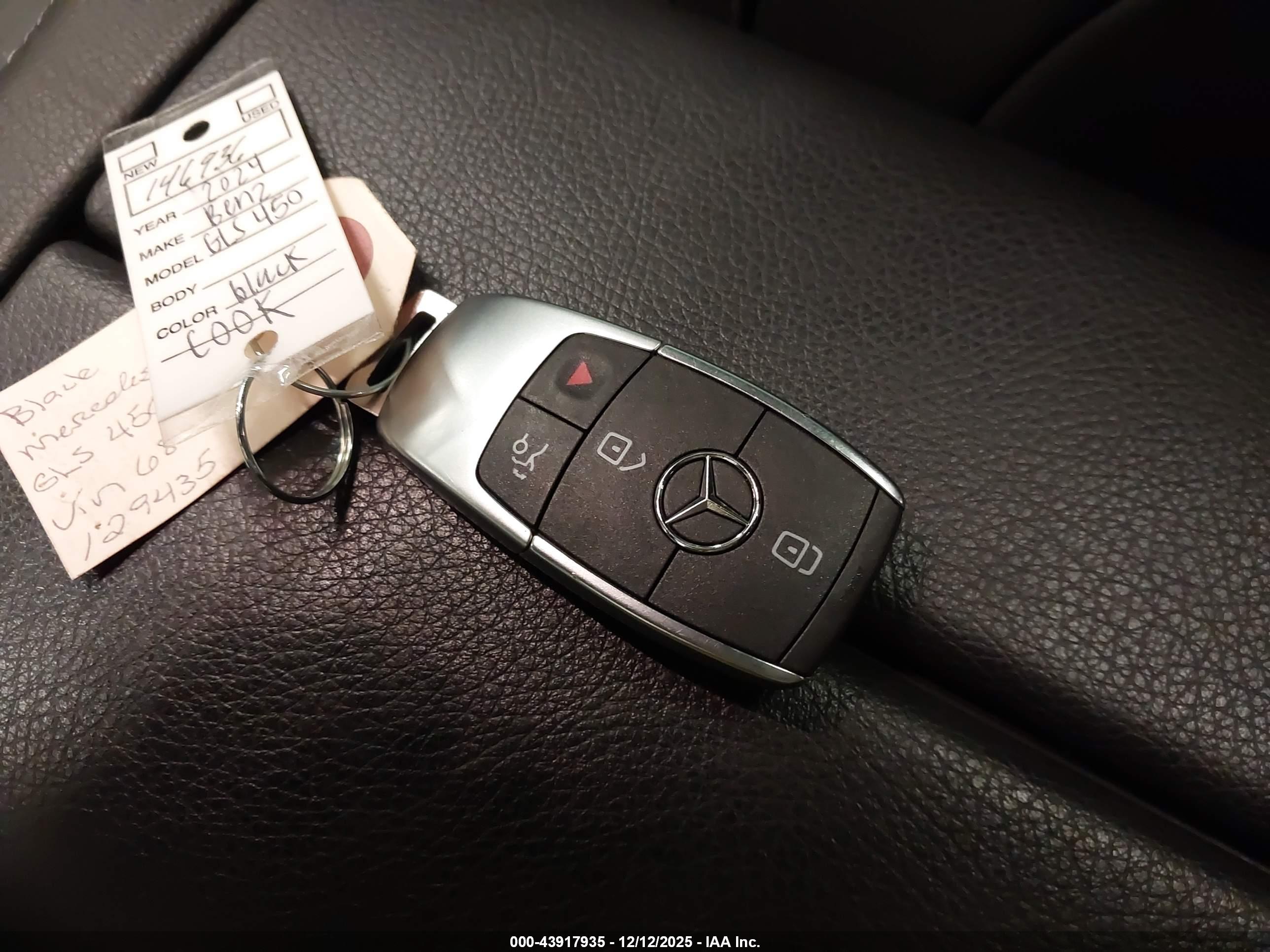 MERCEDES-BENZ GLS image 11