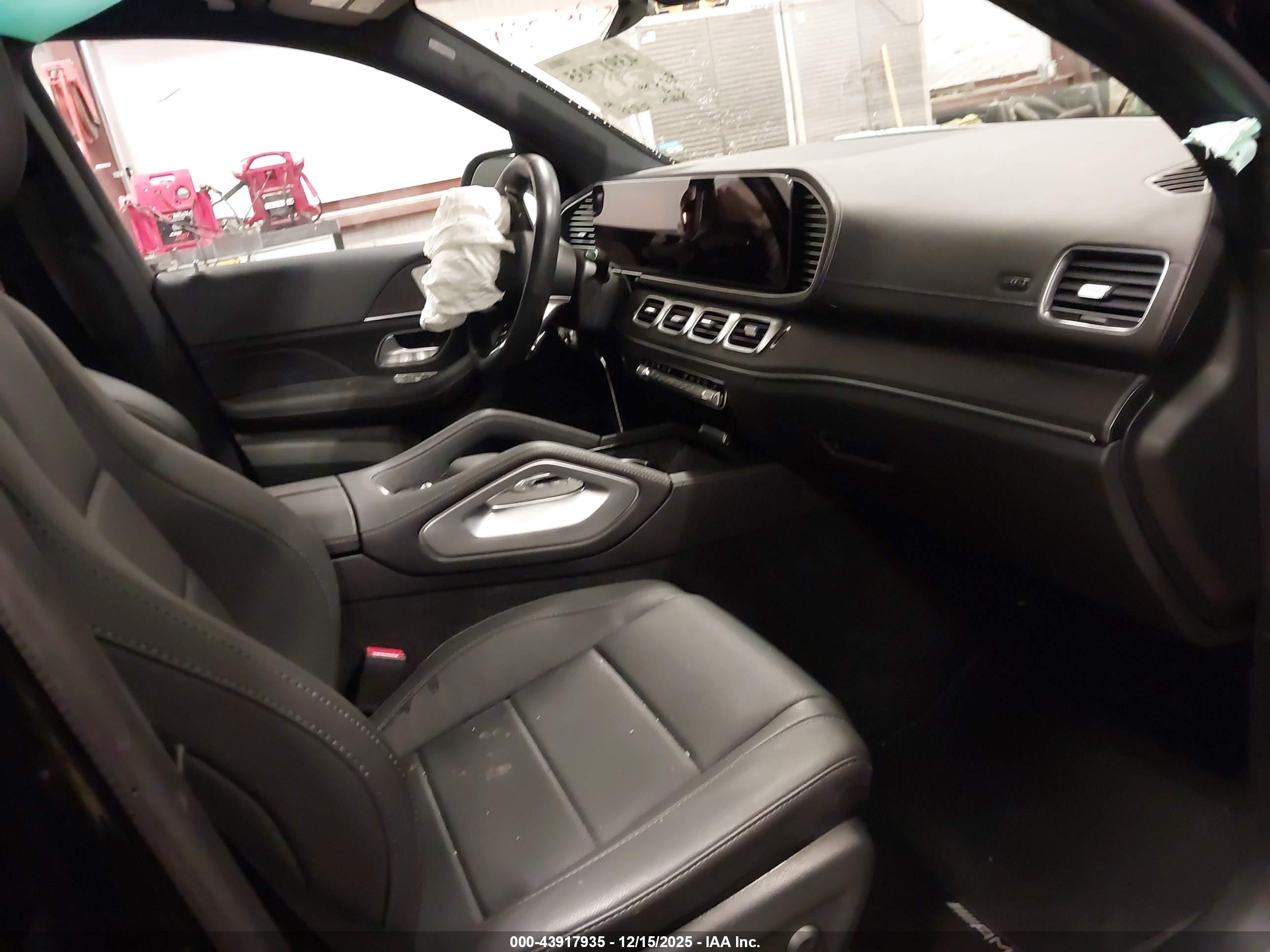 MERCEDES-BENZ GLS image 5