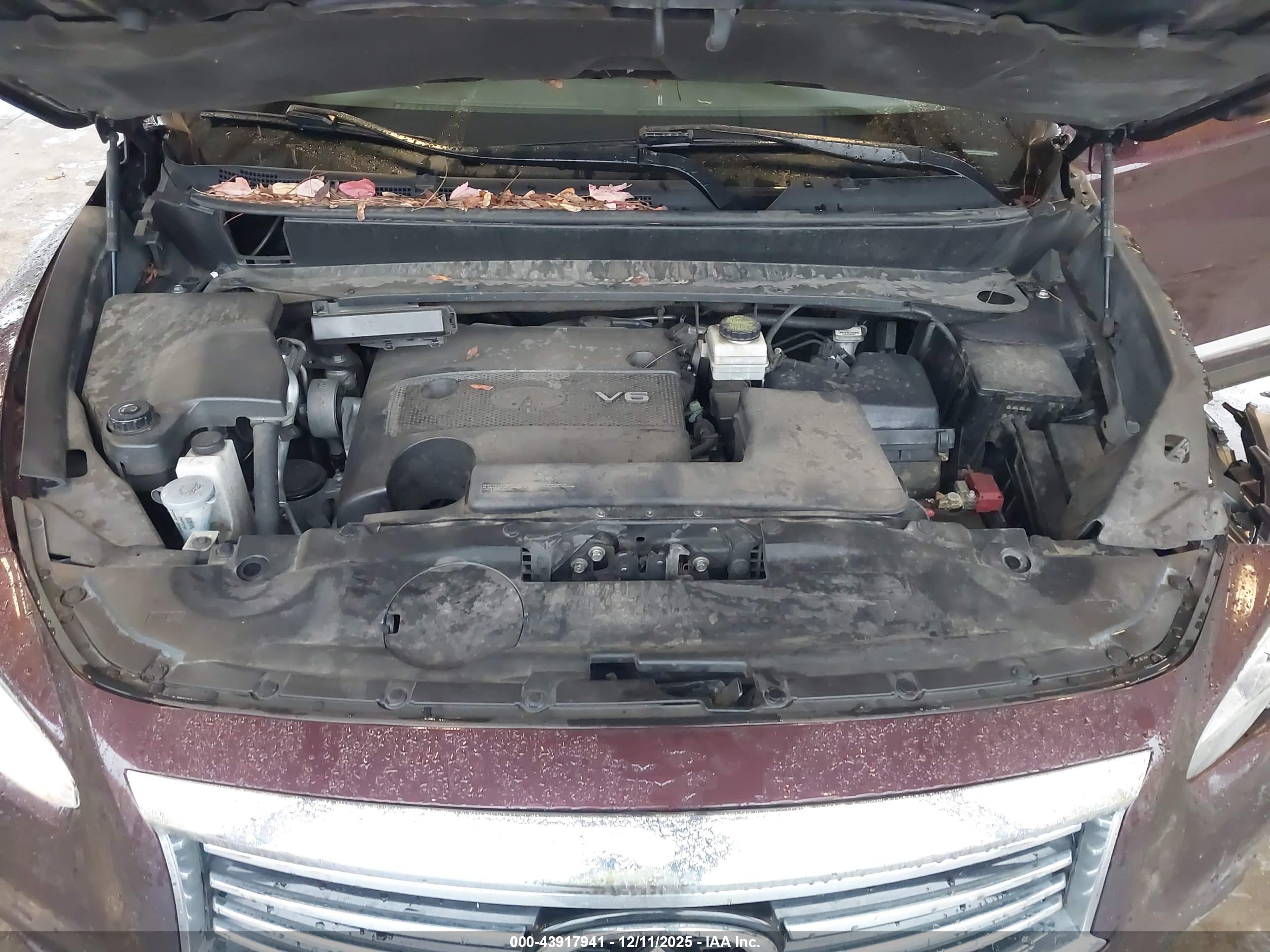 INFINITI JX35 image 10