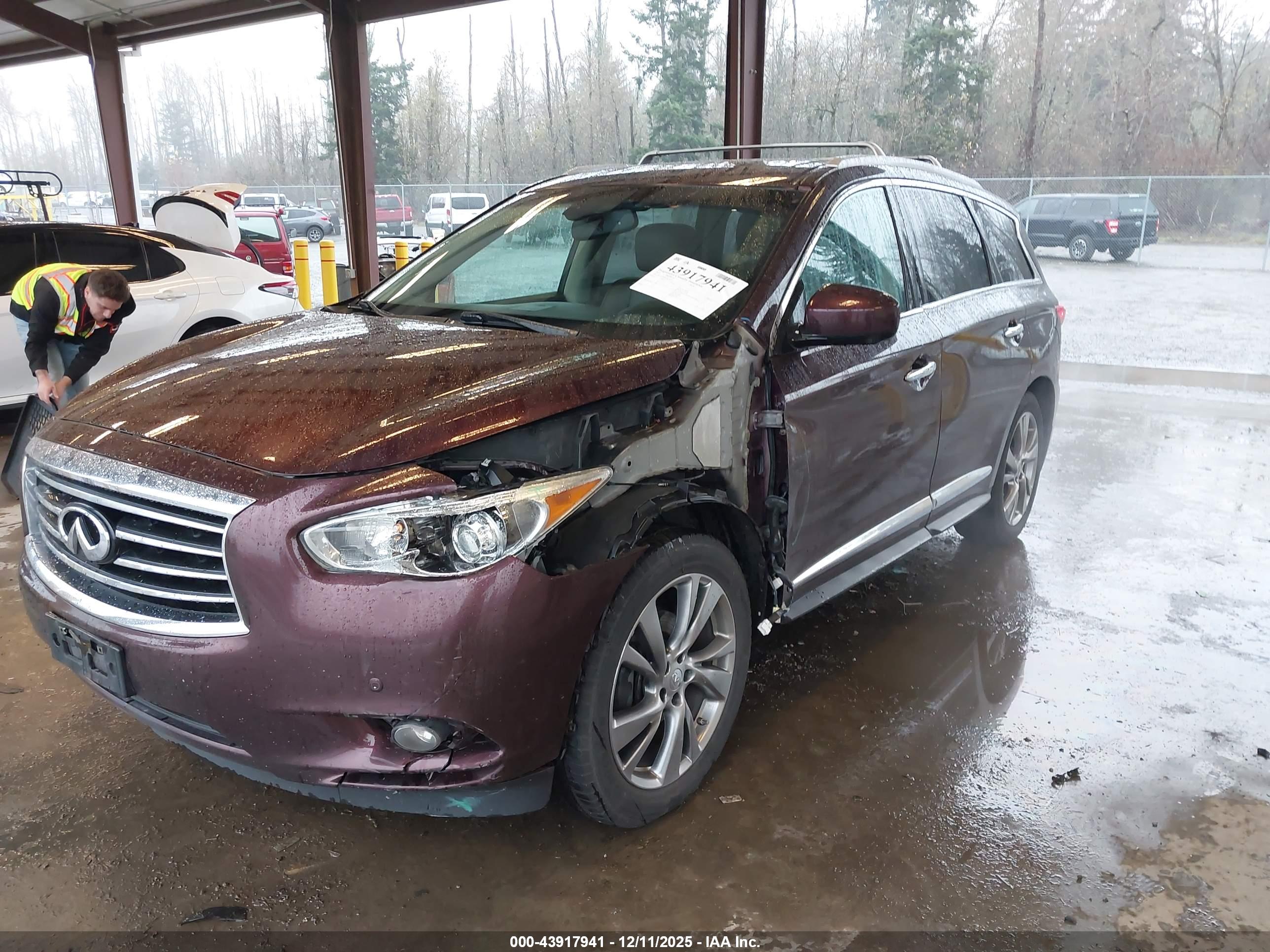 INFINITI JX35 image 6