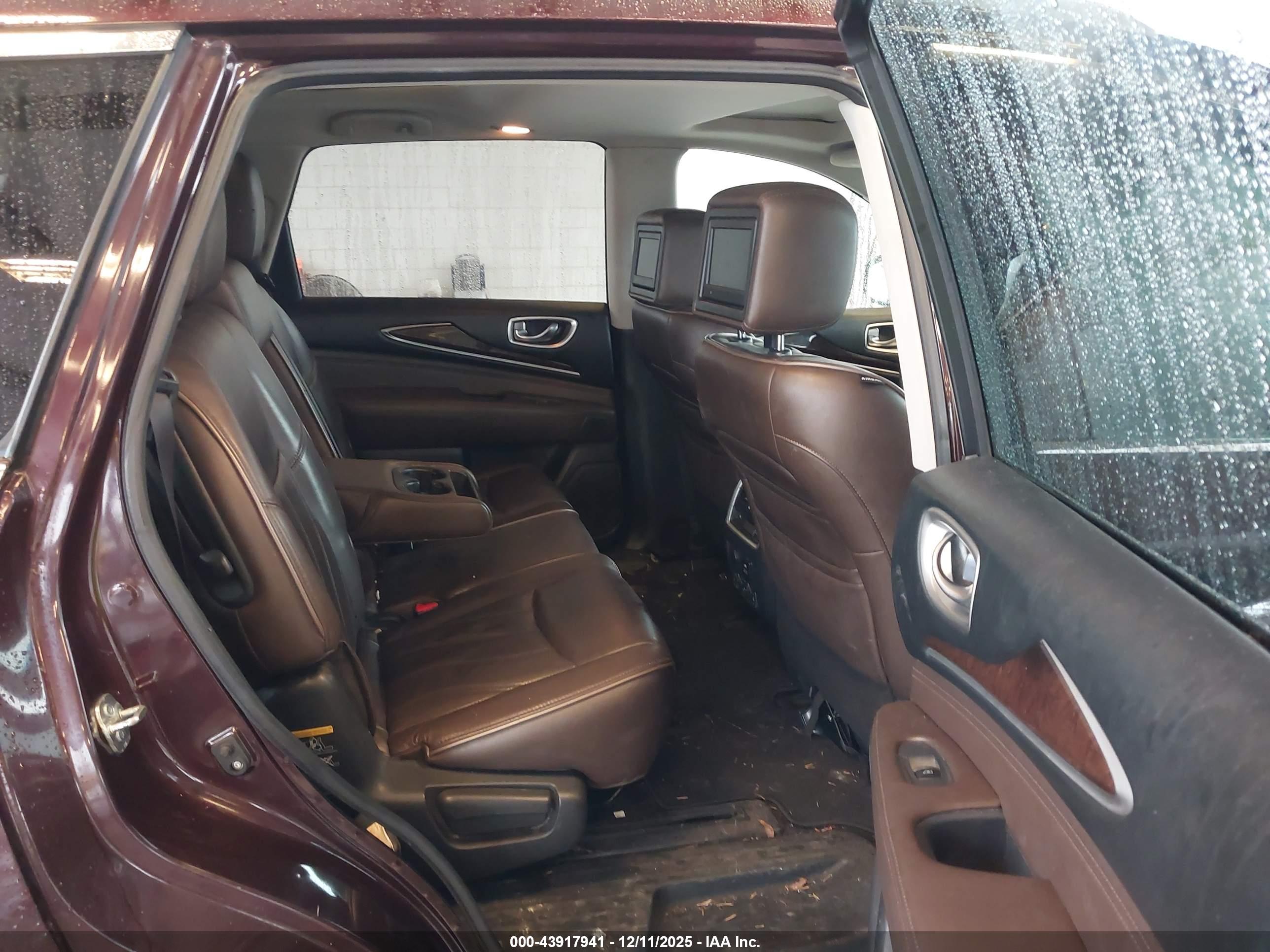 INFINITI JX35 image 8