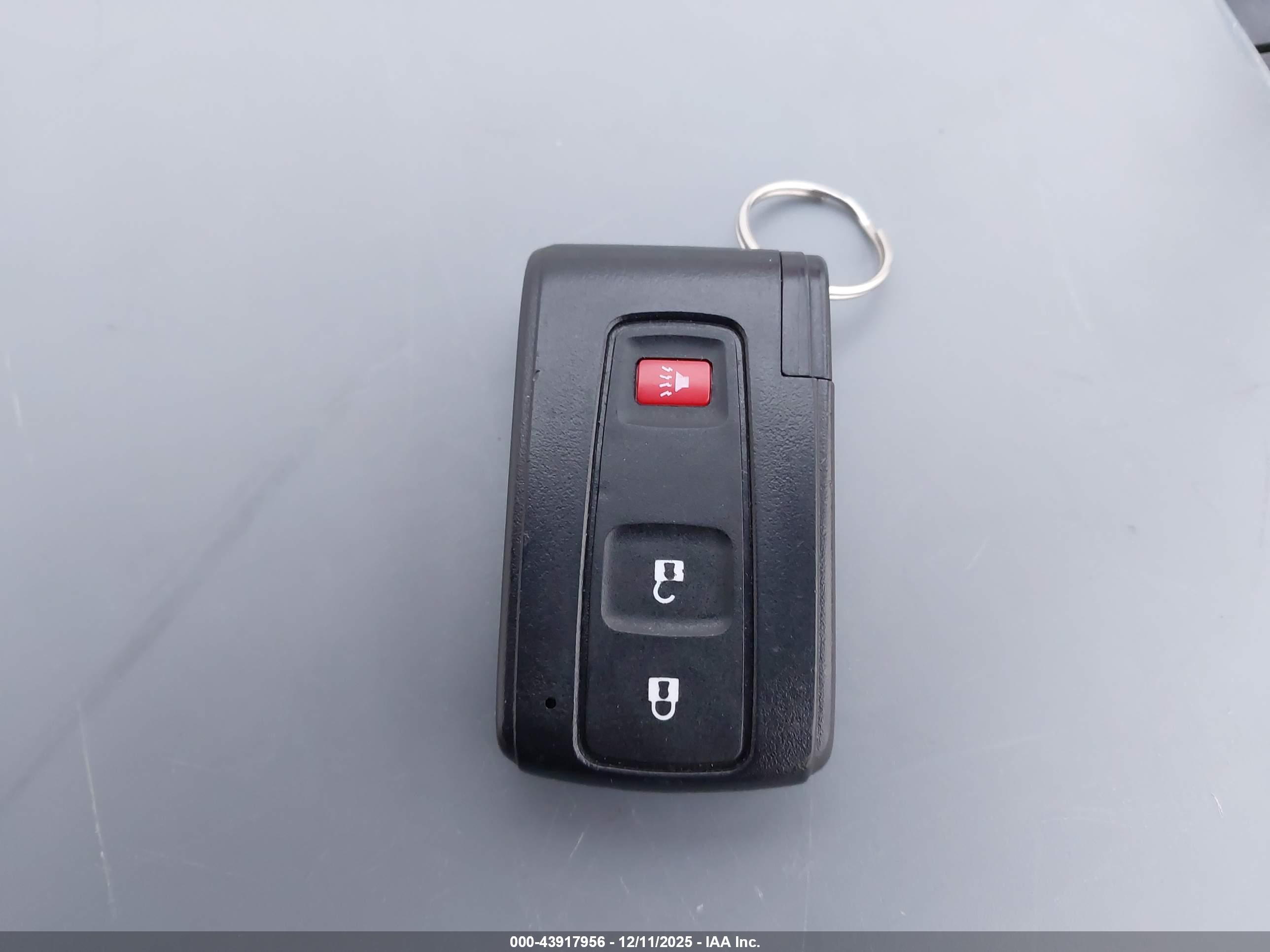 TOYOTA PRIUS image 11