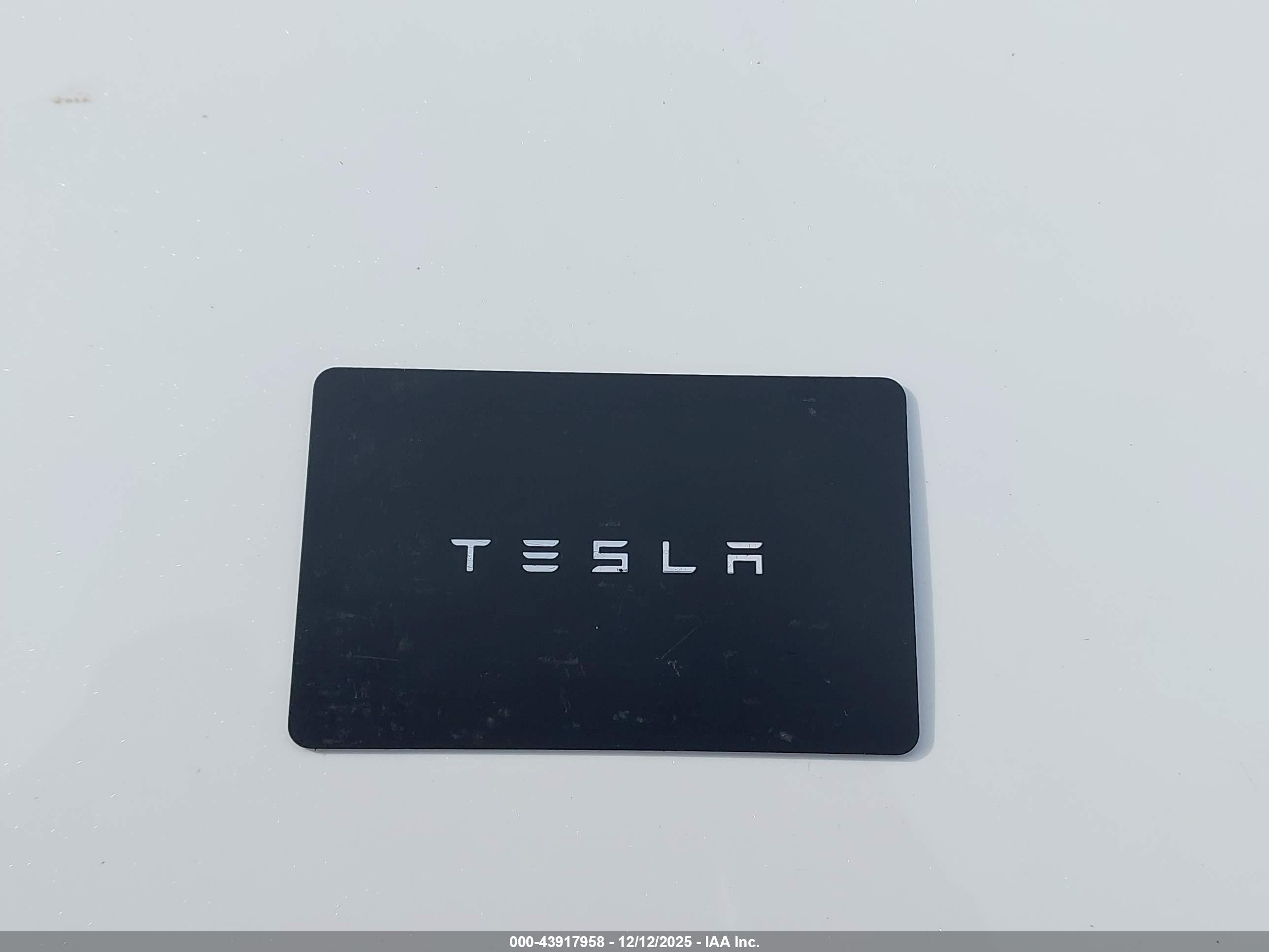 TESLA MODEL image 11