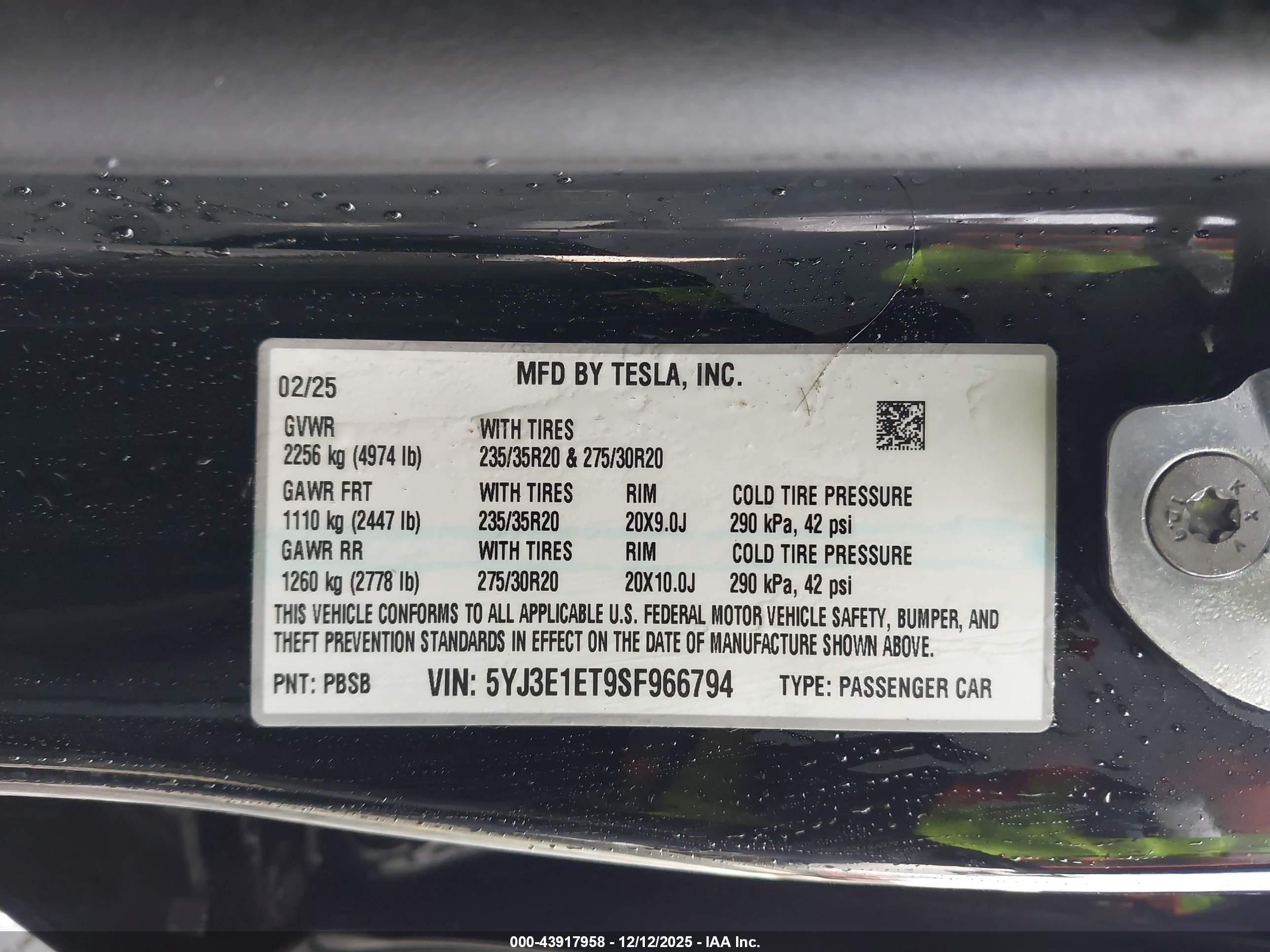 TESLA MODEL image 9