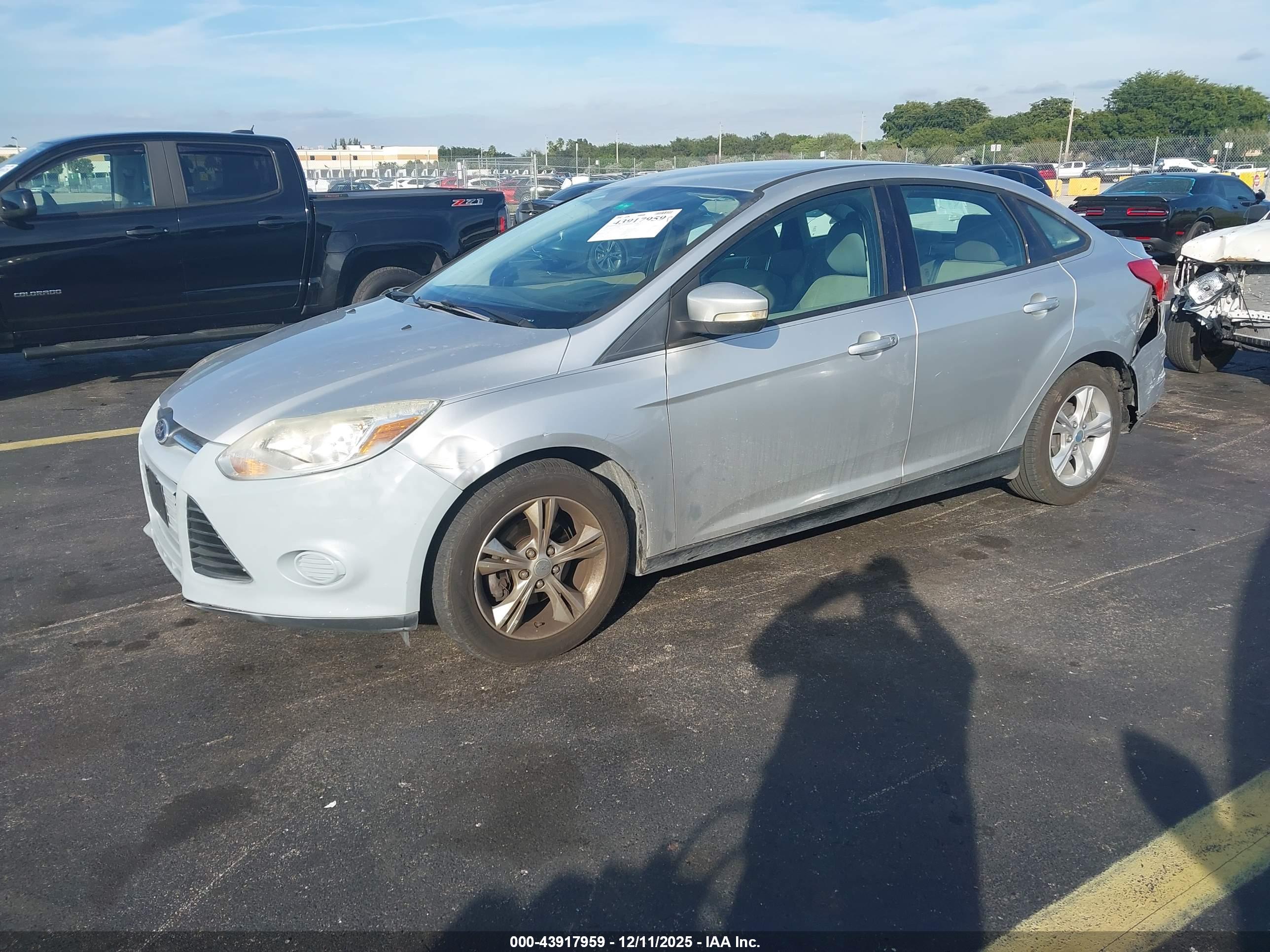 FORD FOCUS image 2