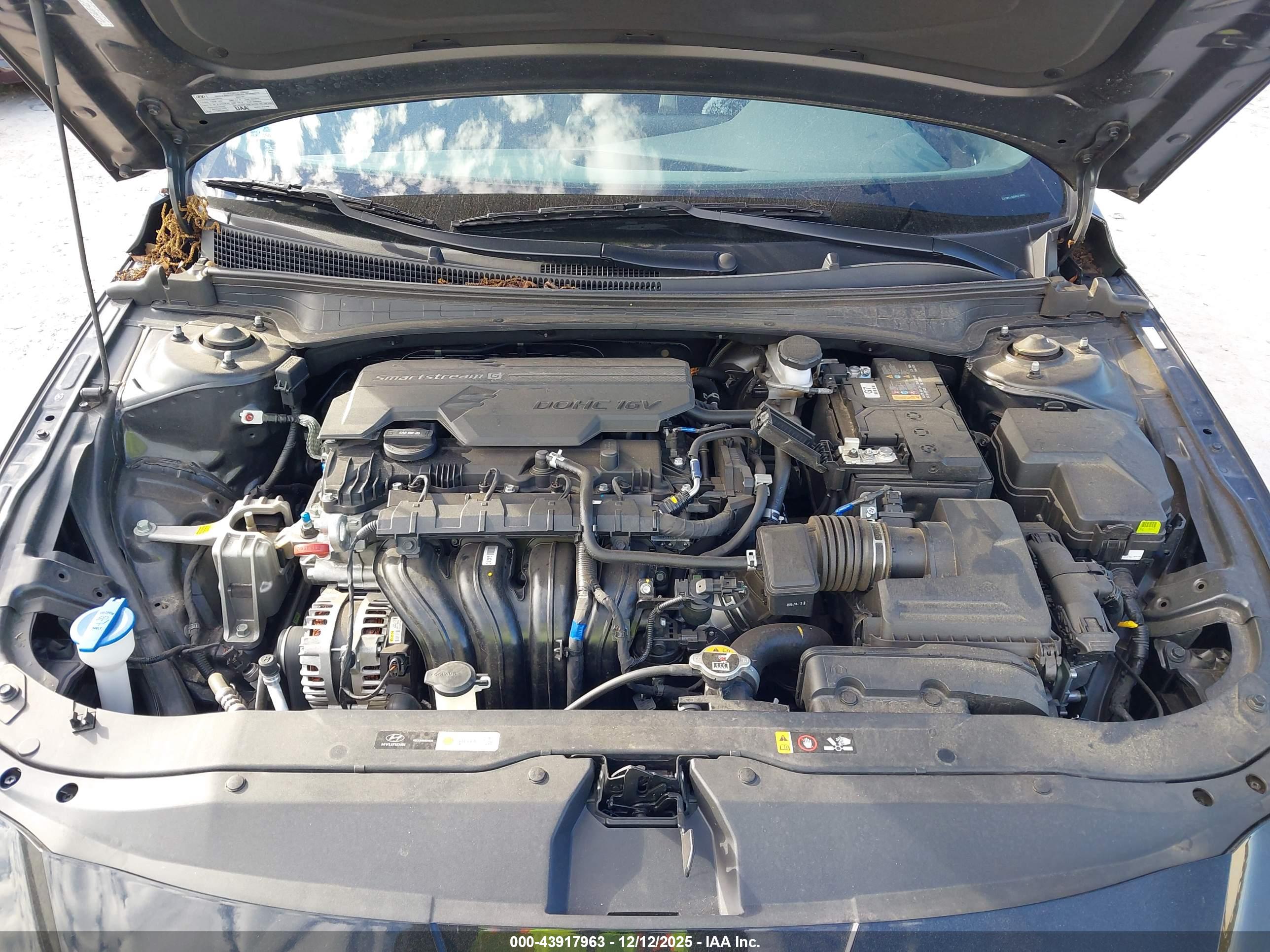 HYUNDAI ELANTRA image 10