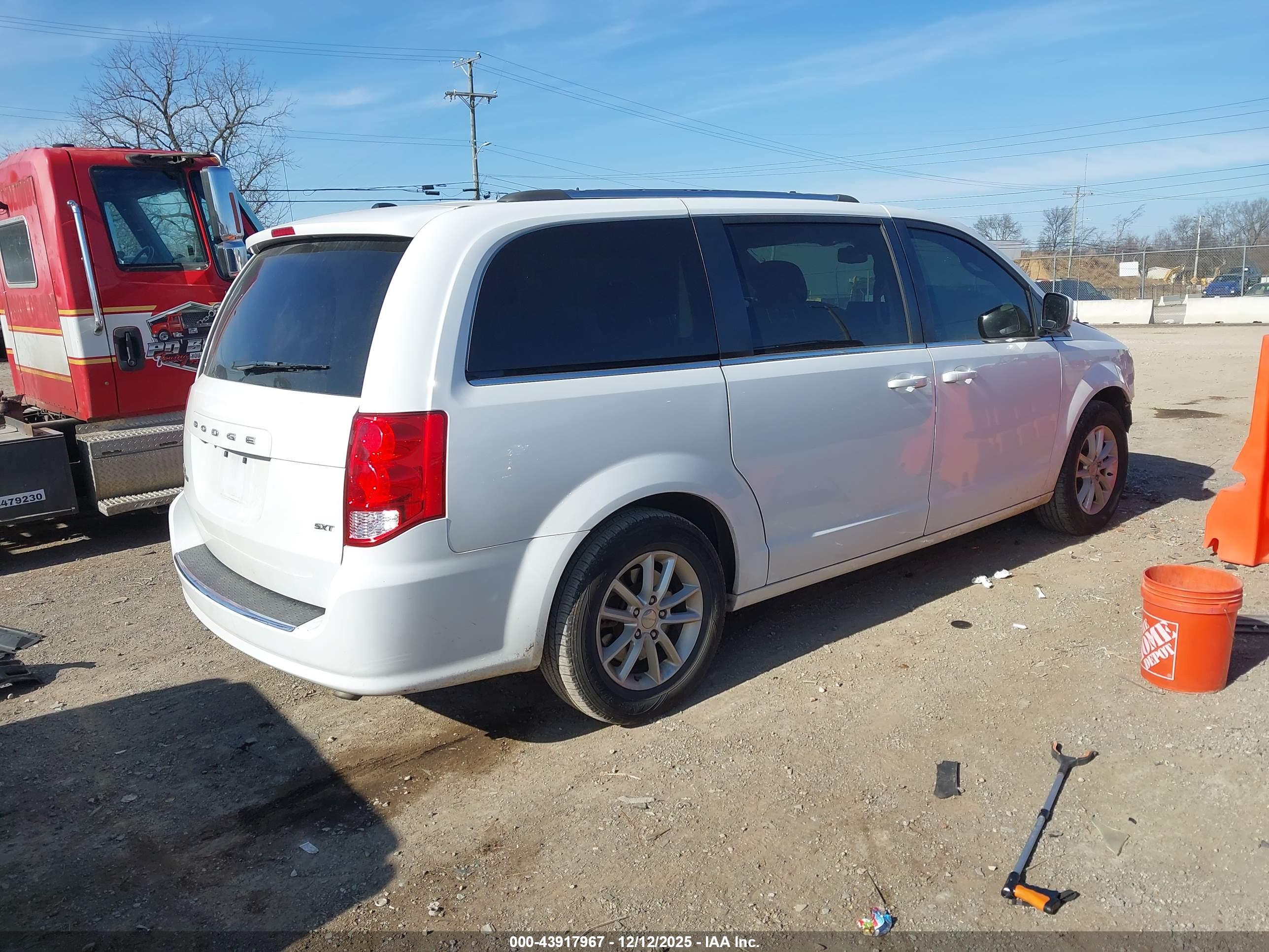 DODGE GRAND image 4