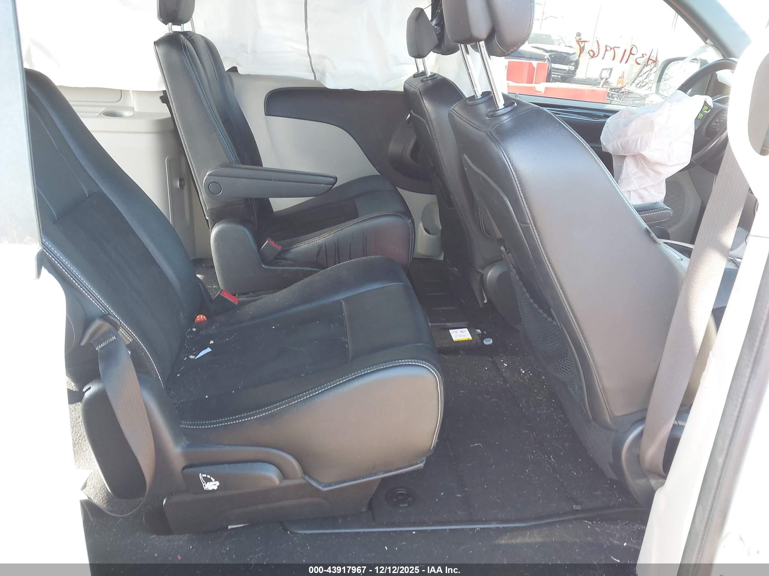 DODGE GRAND image 8