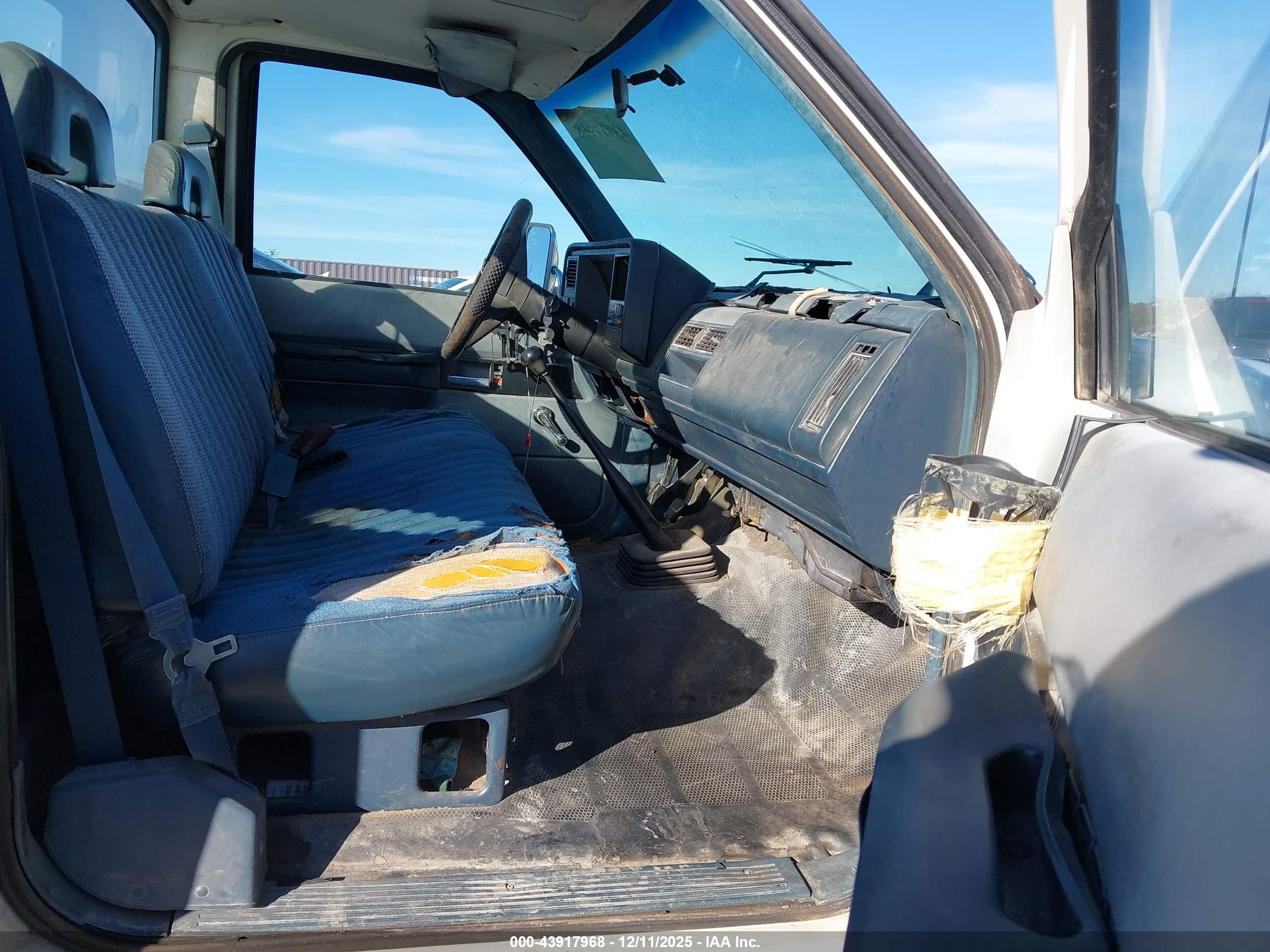 GMC SIERRA image 5