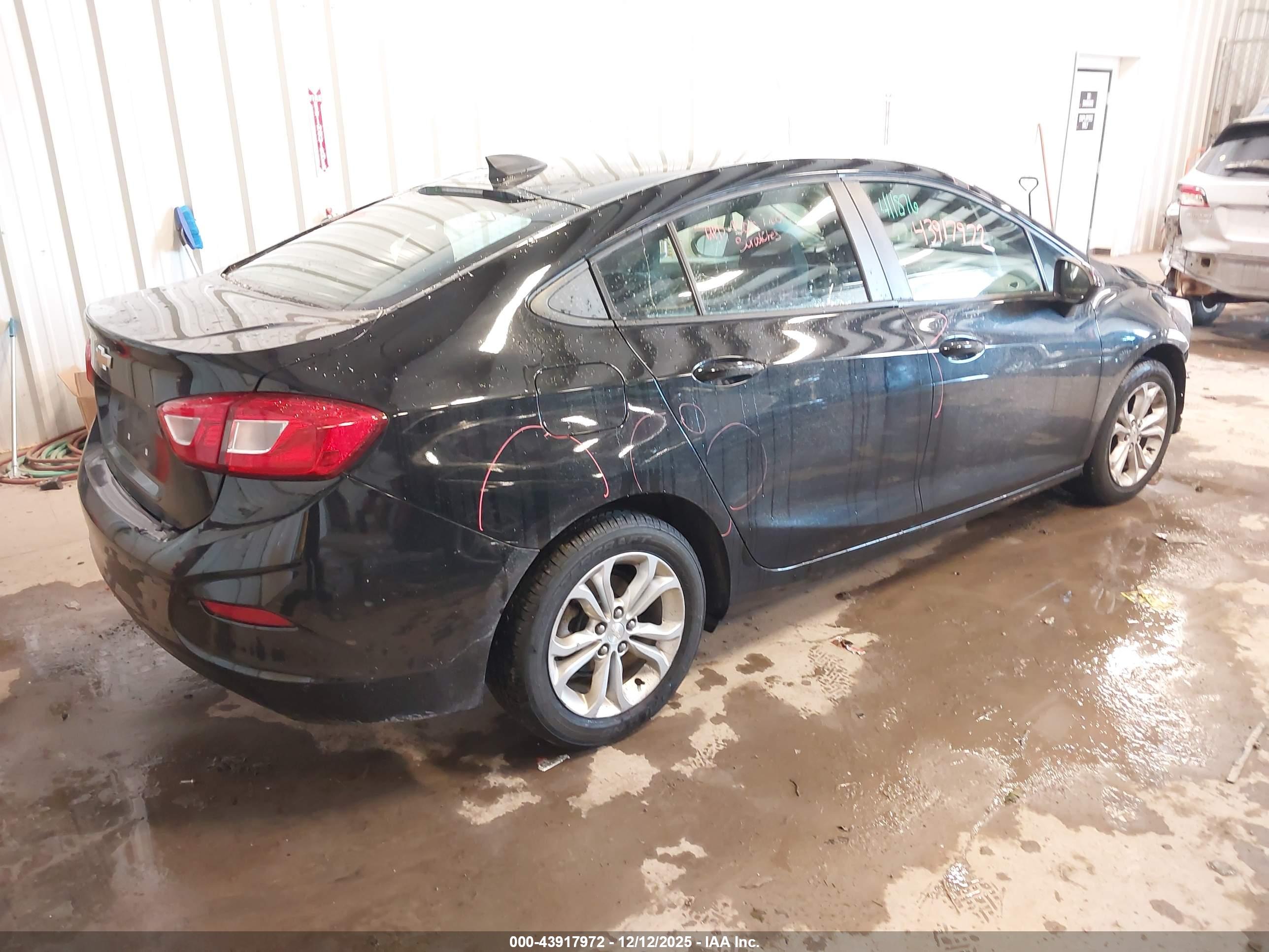 CHEVROLET CRUZE image 4