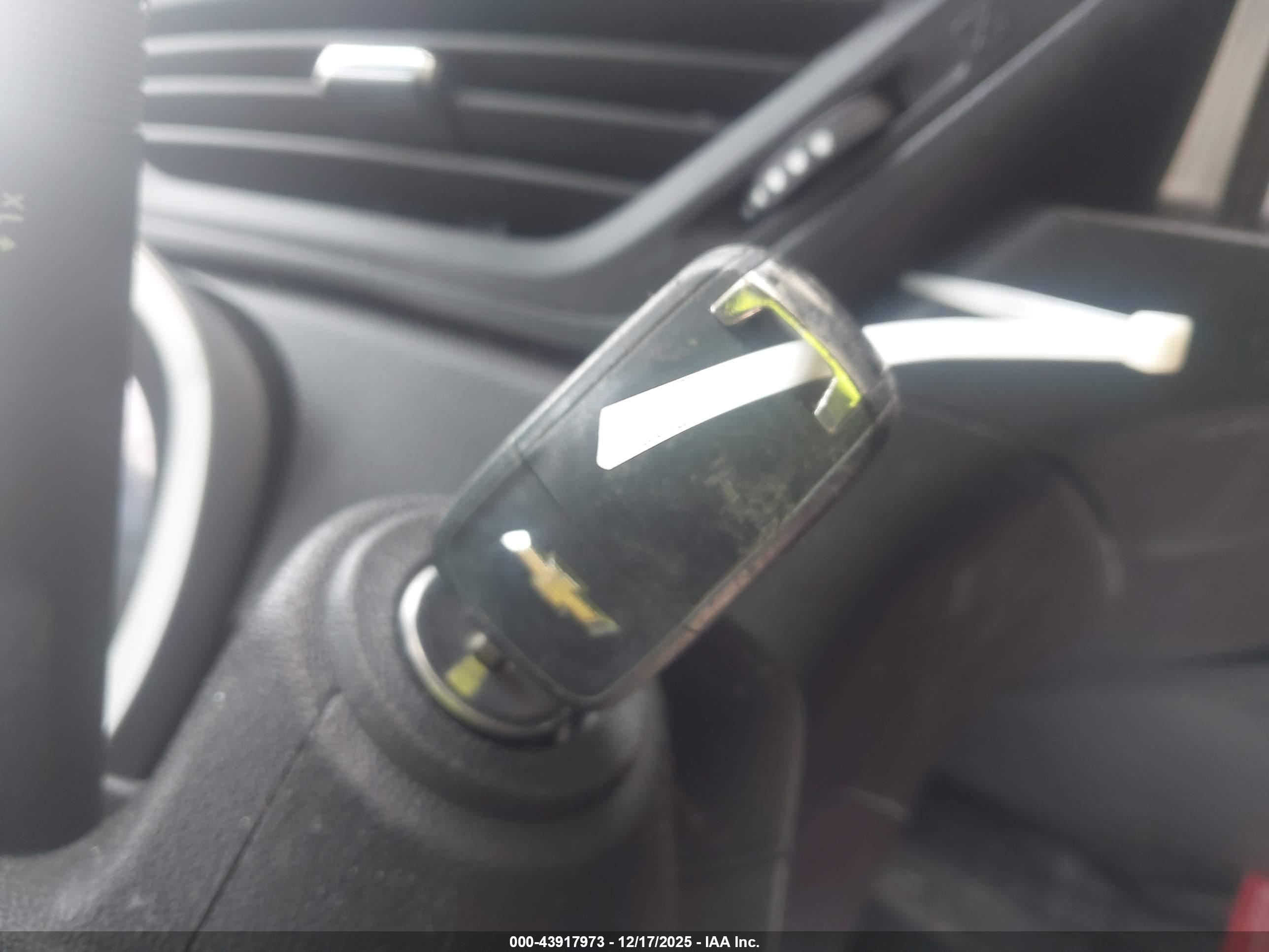 CHEVROLET EQUINOX image 11