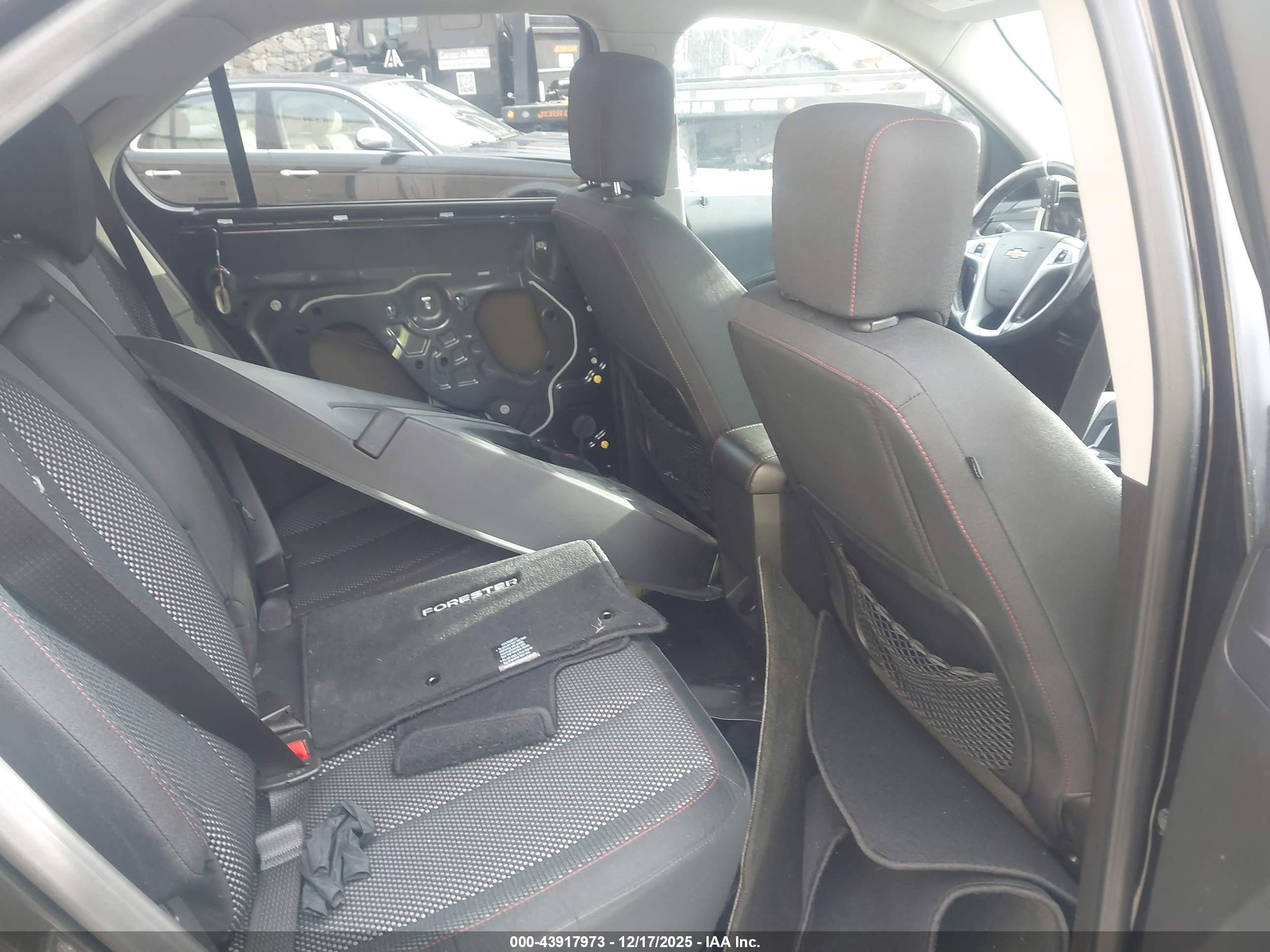 CHEVROLET EQUINOX image 8