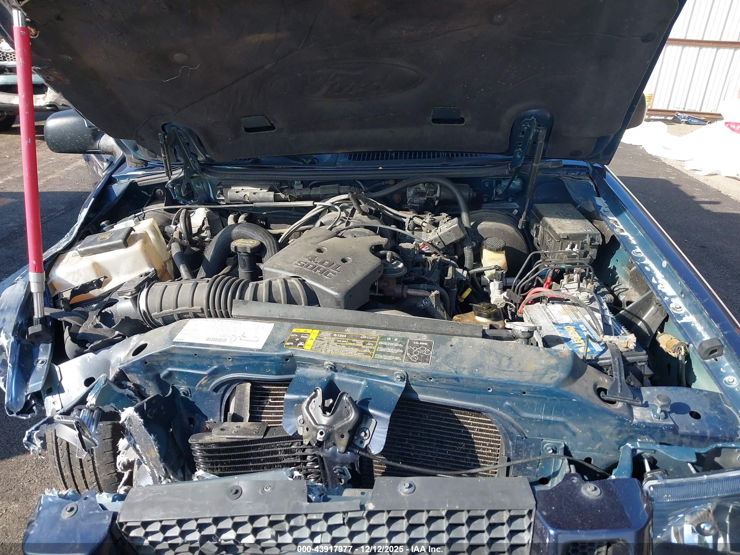 FORD EXPLORER image 10