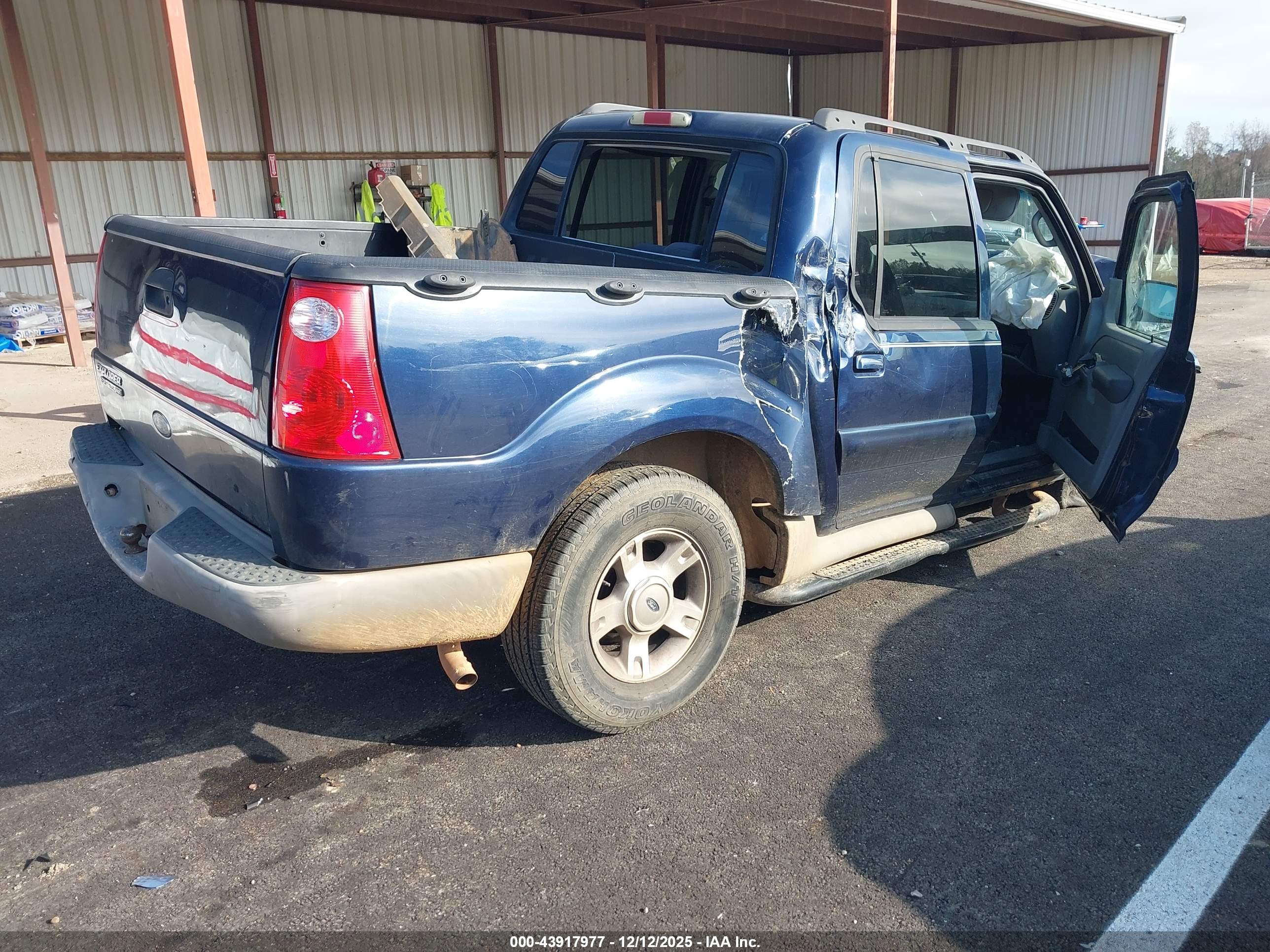 FORD EXPLORER image 4