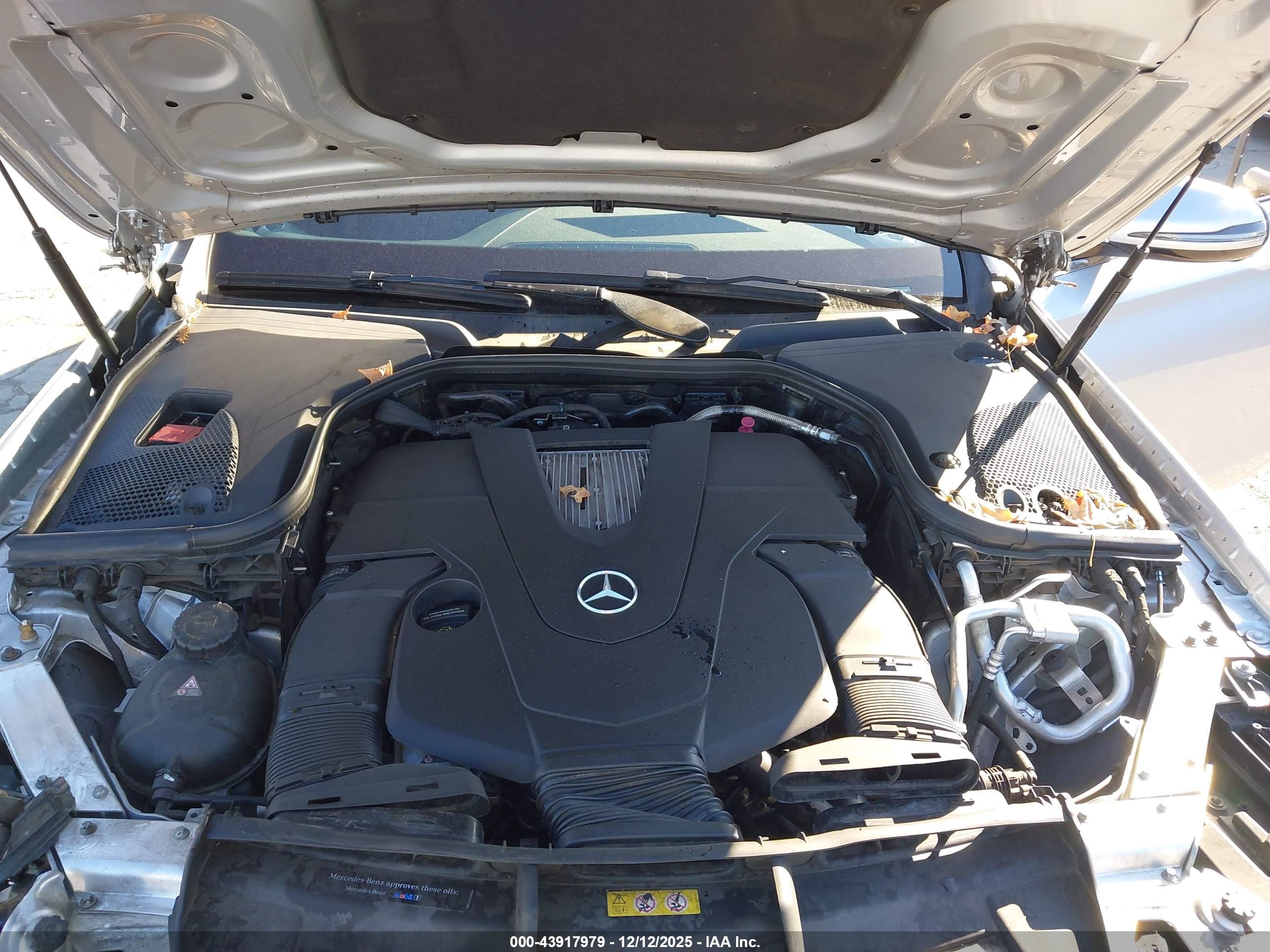MERCEDES-BENZ E image 10