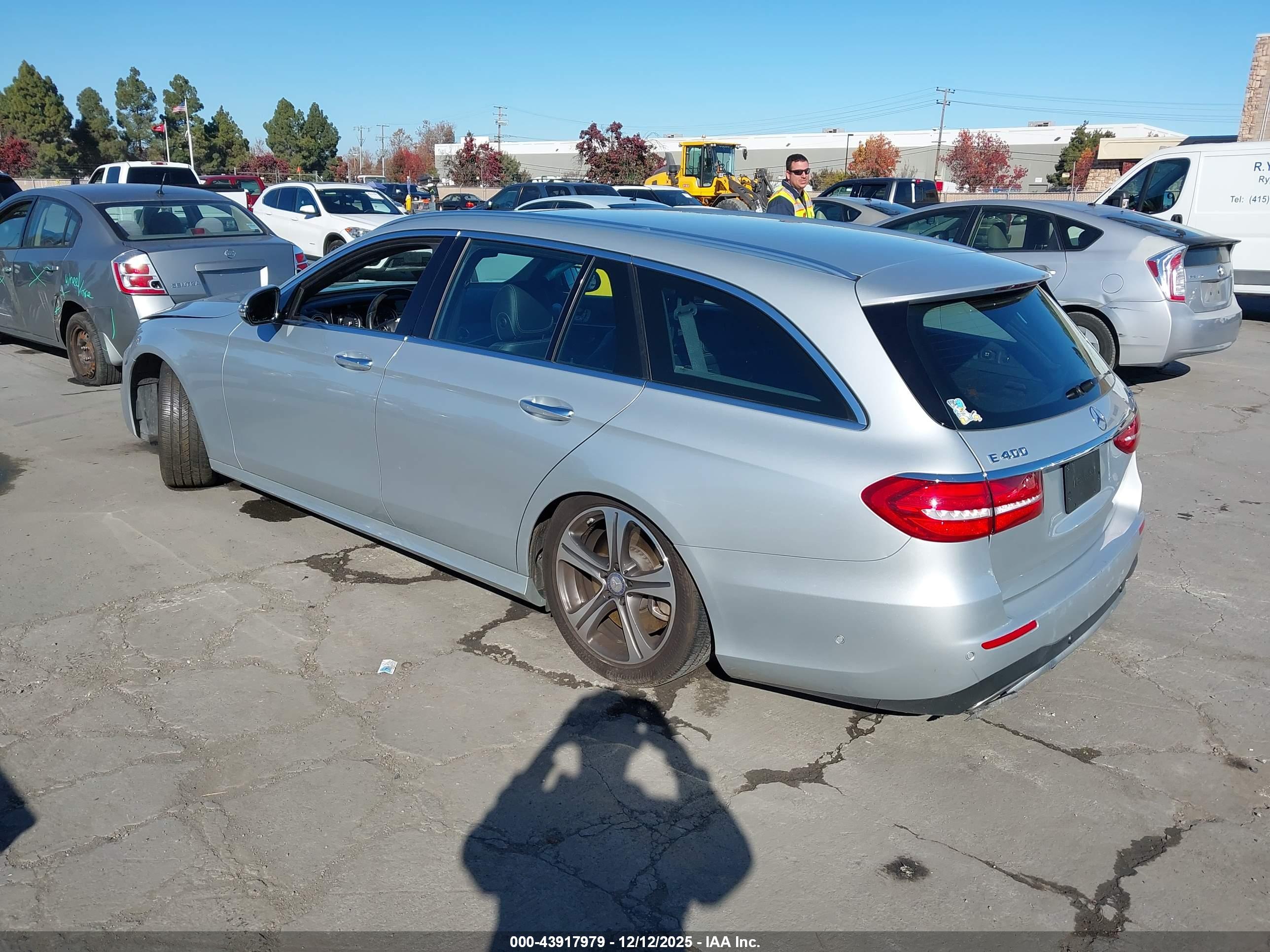 MERCEDES-BENZ E image 3