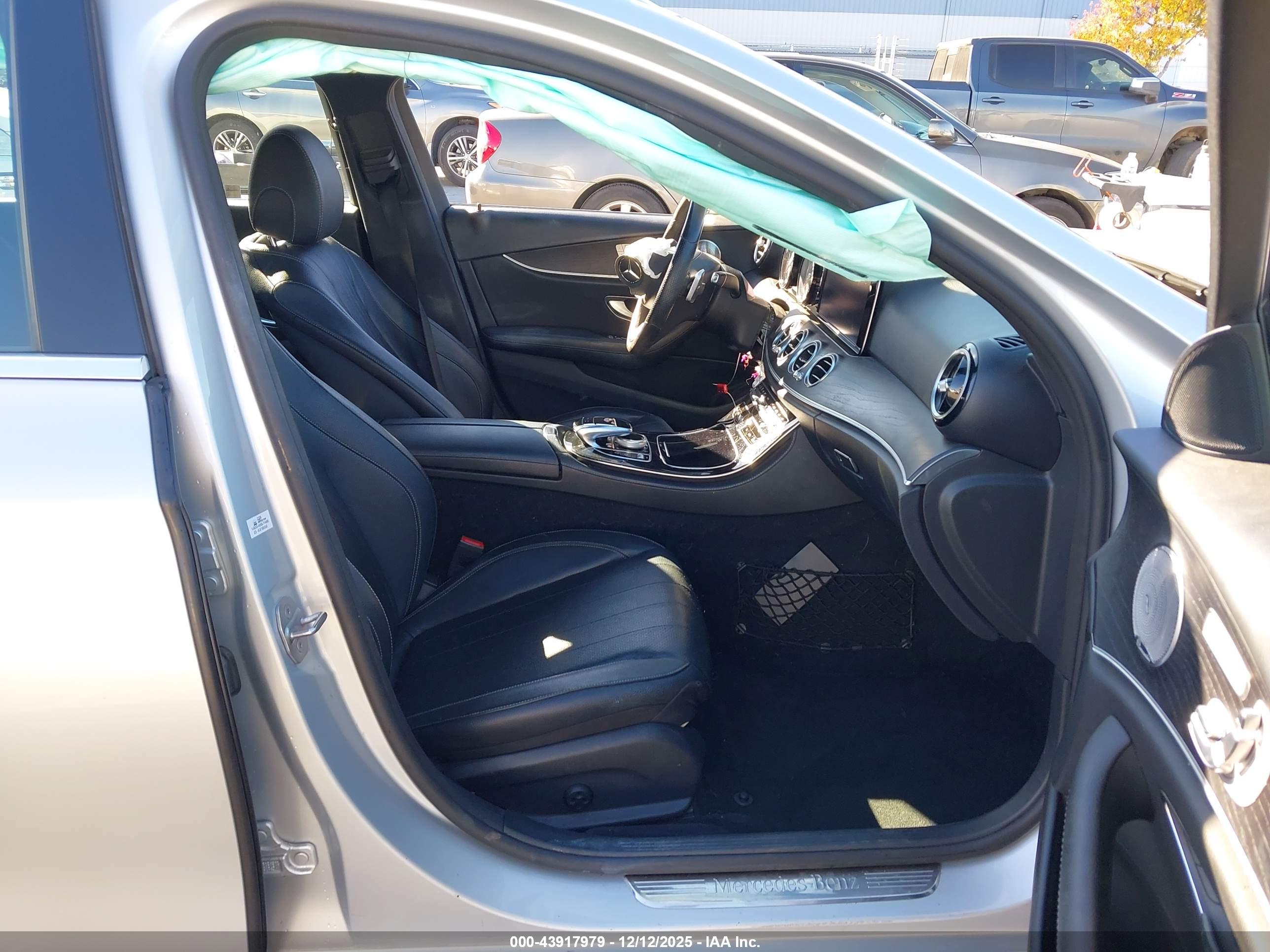 MERCEDES-BENZ E image 5