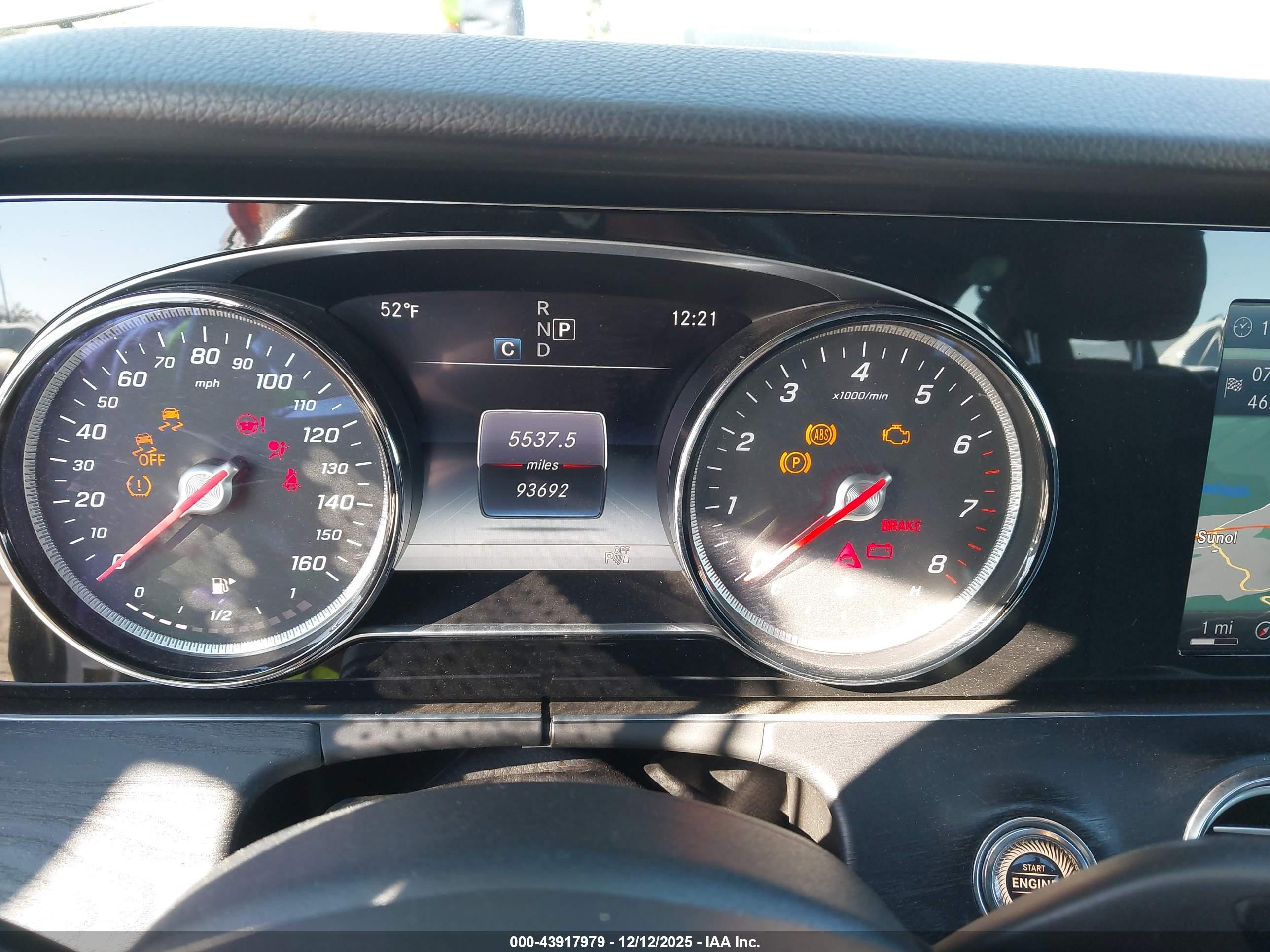 MERCEDES-BENZ E image 7