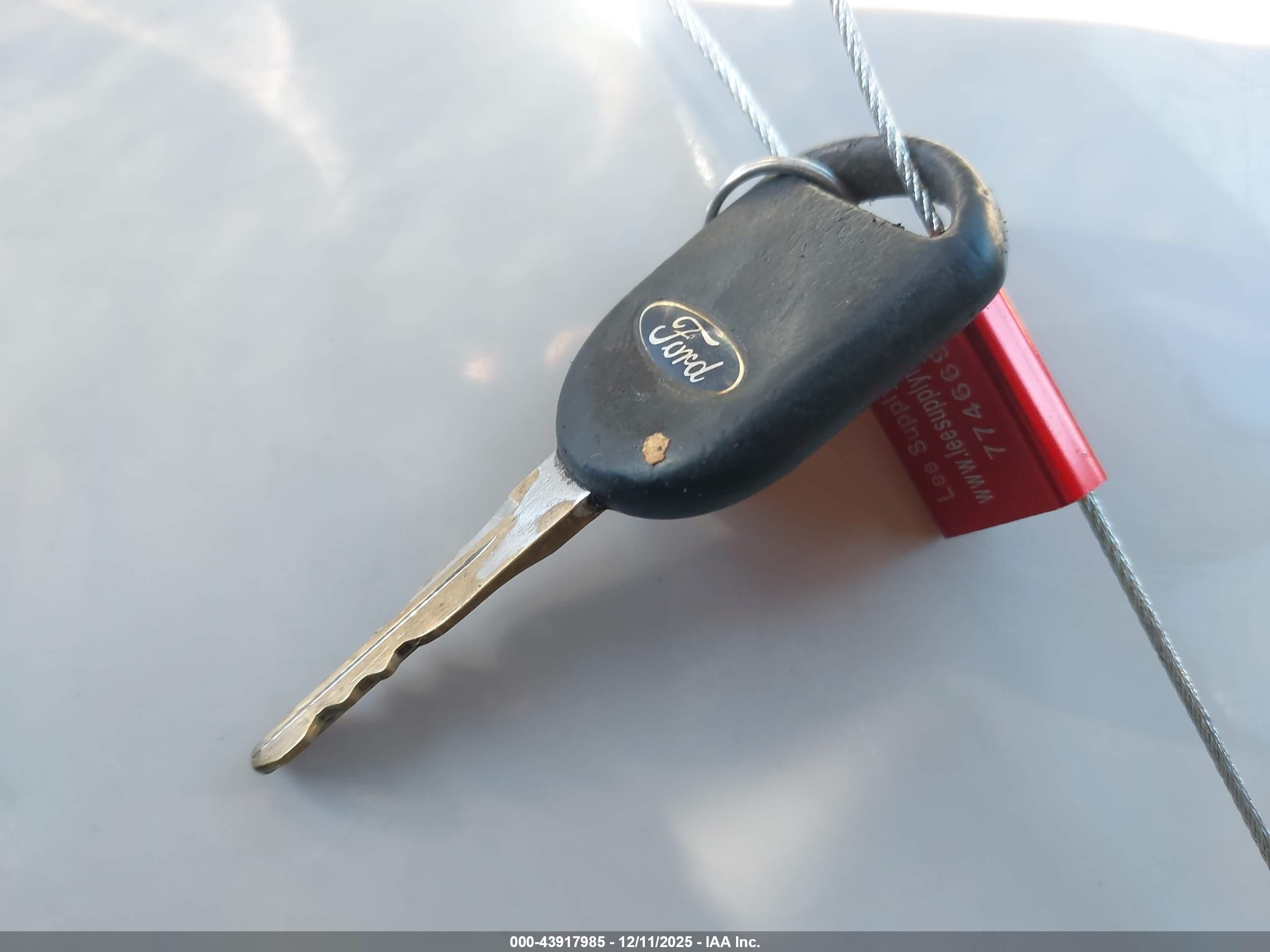 FORD EXPEDITION image 11