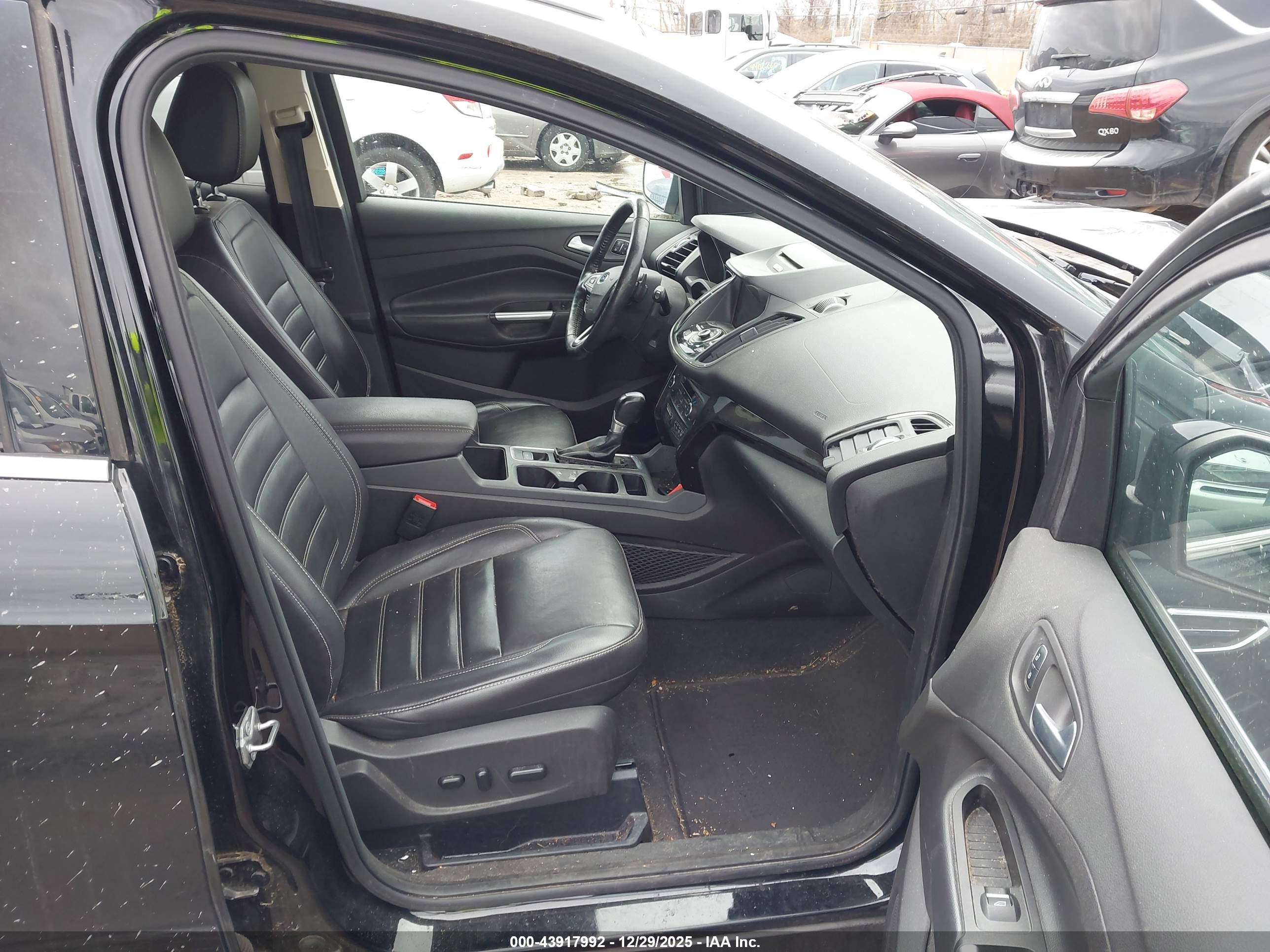 FORD ESCAPE image 5
