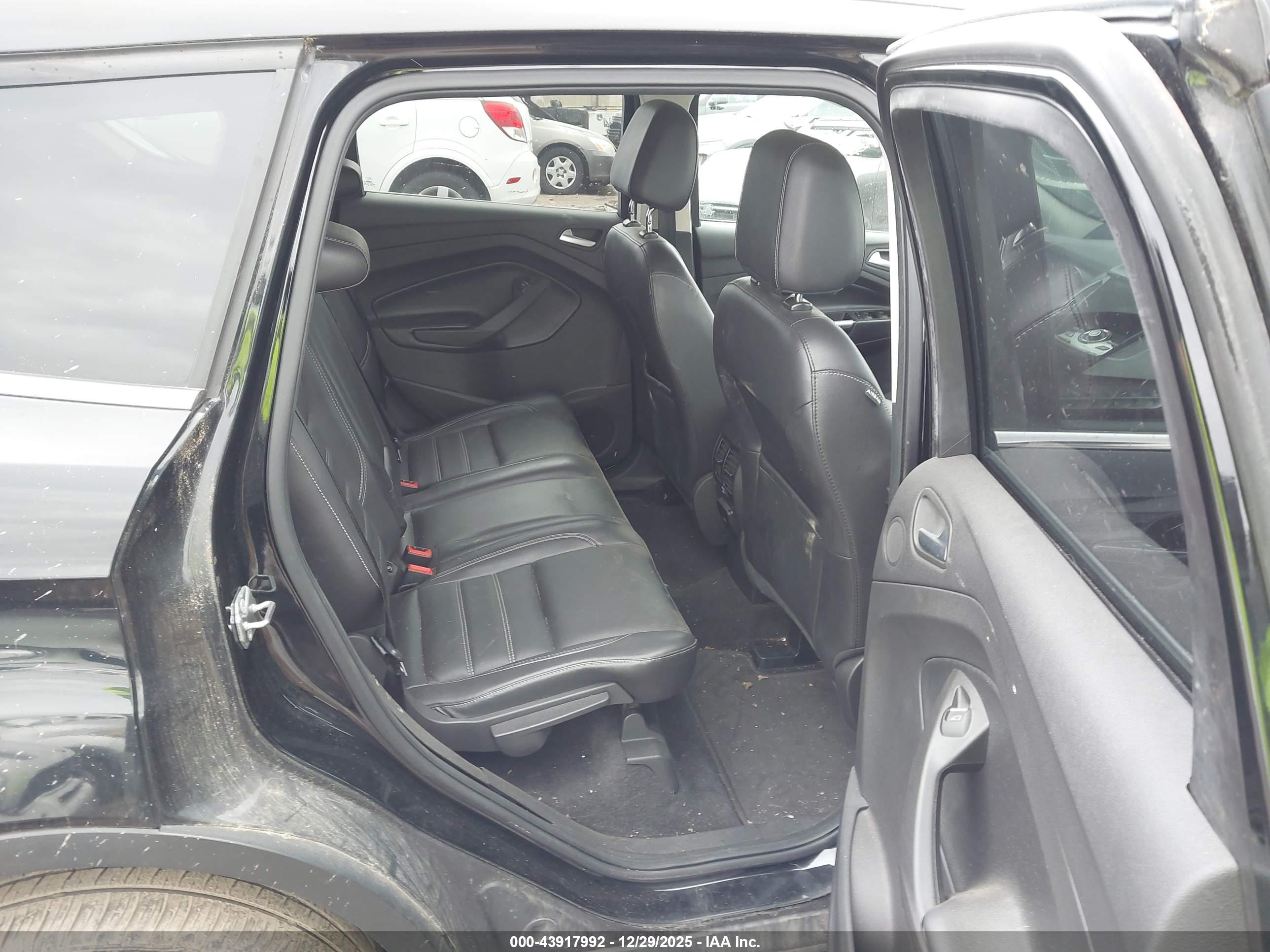 FORD ESCAPE image 8