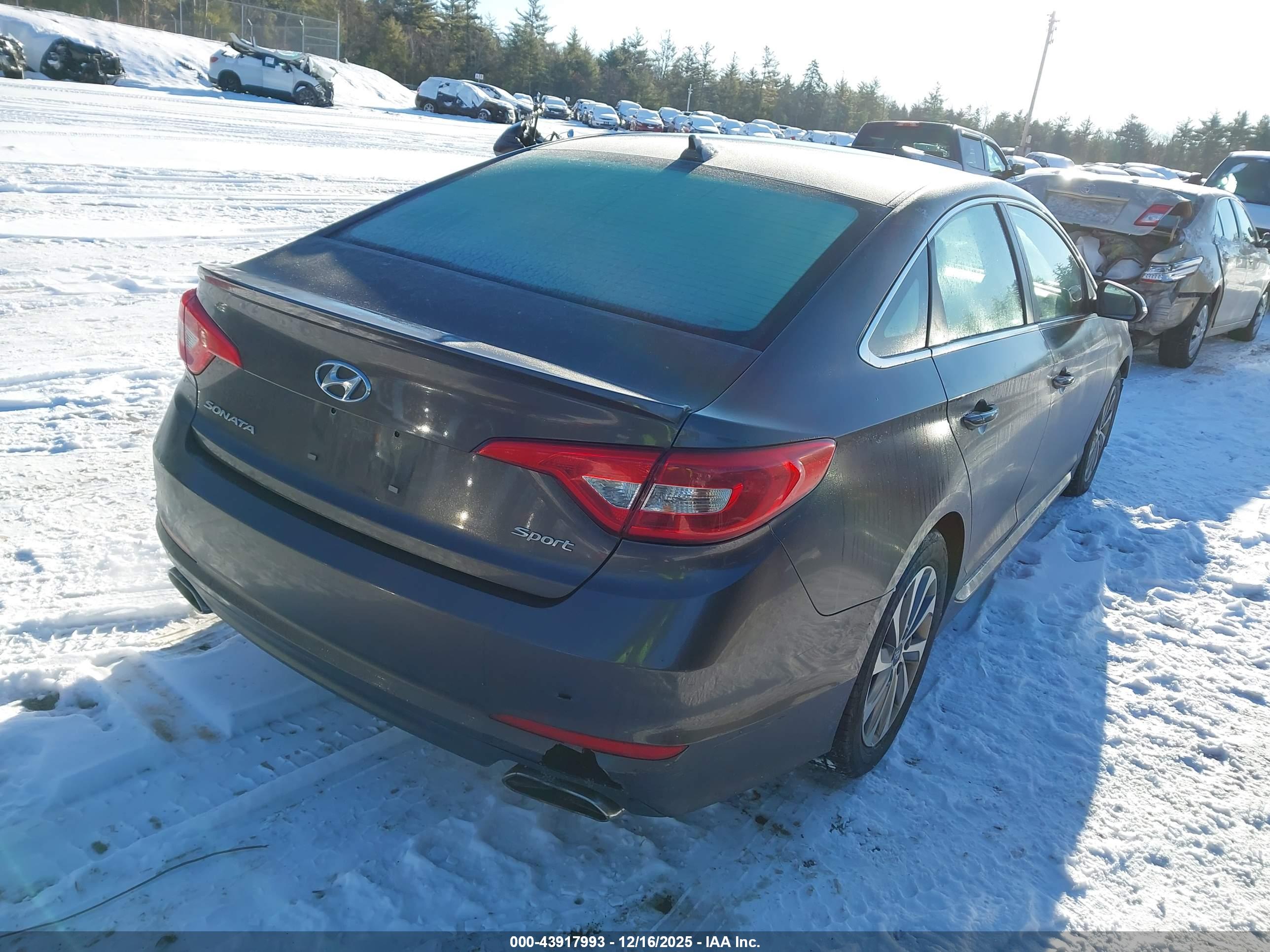 HYUNDAI SONATA image 4