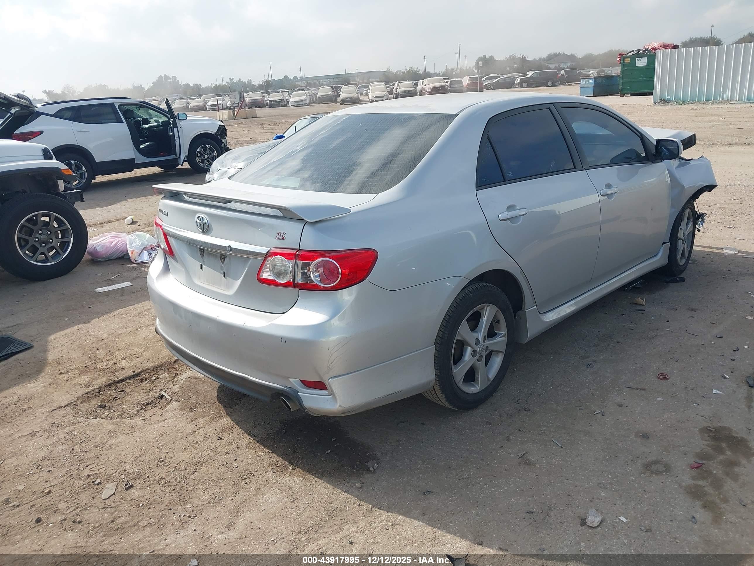 TOYOTA COROLLA image 4