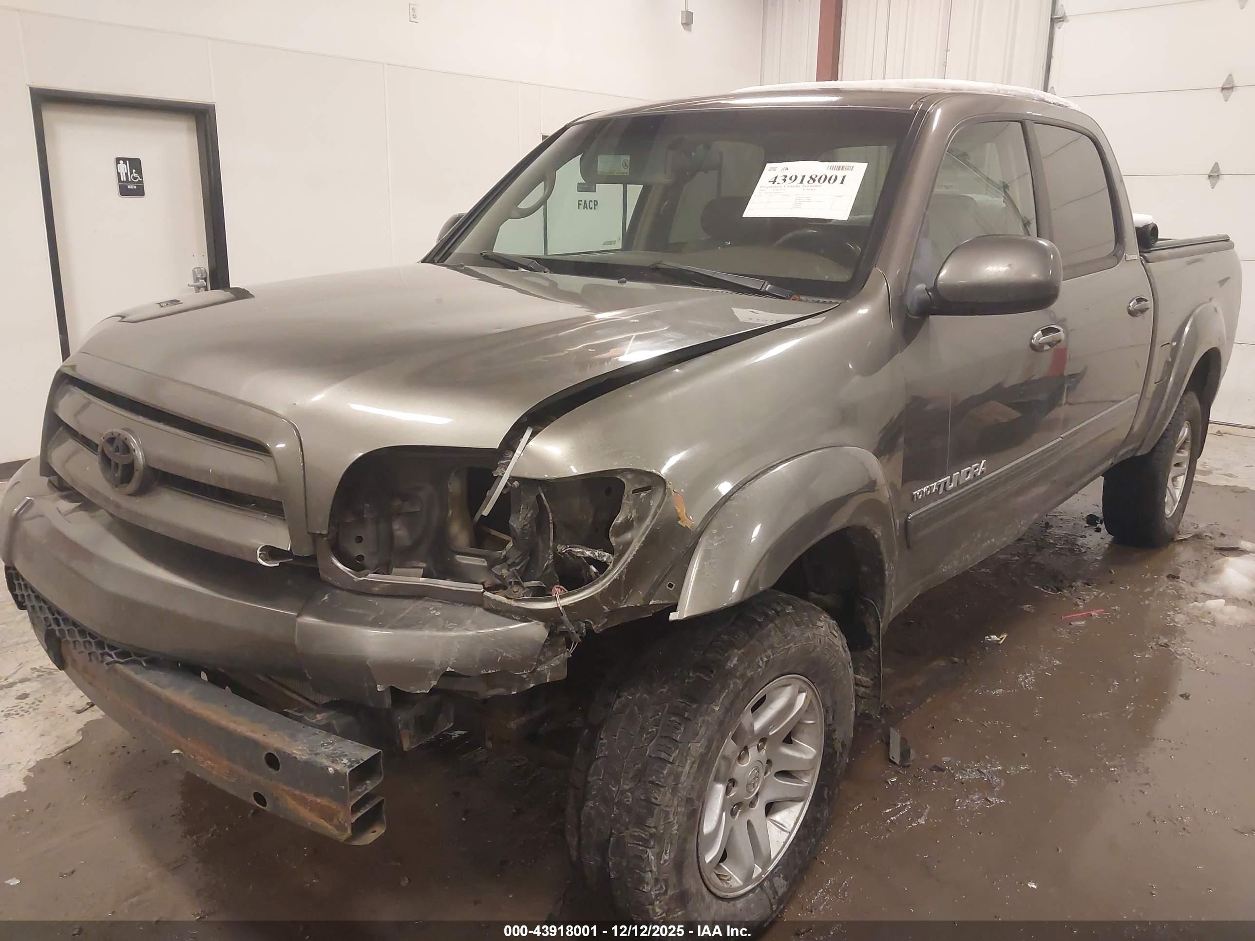 TOYOTA TUNDRA image 2
