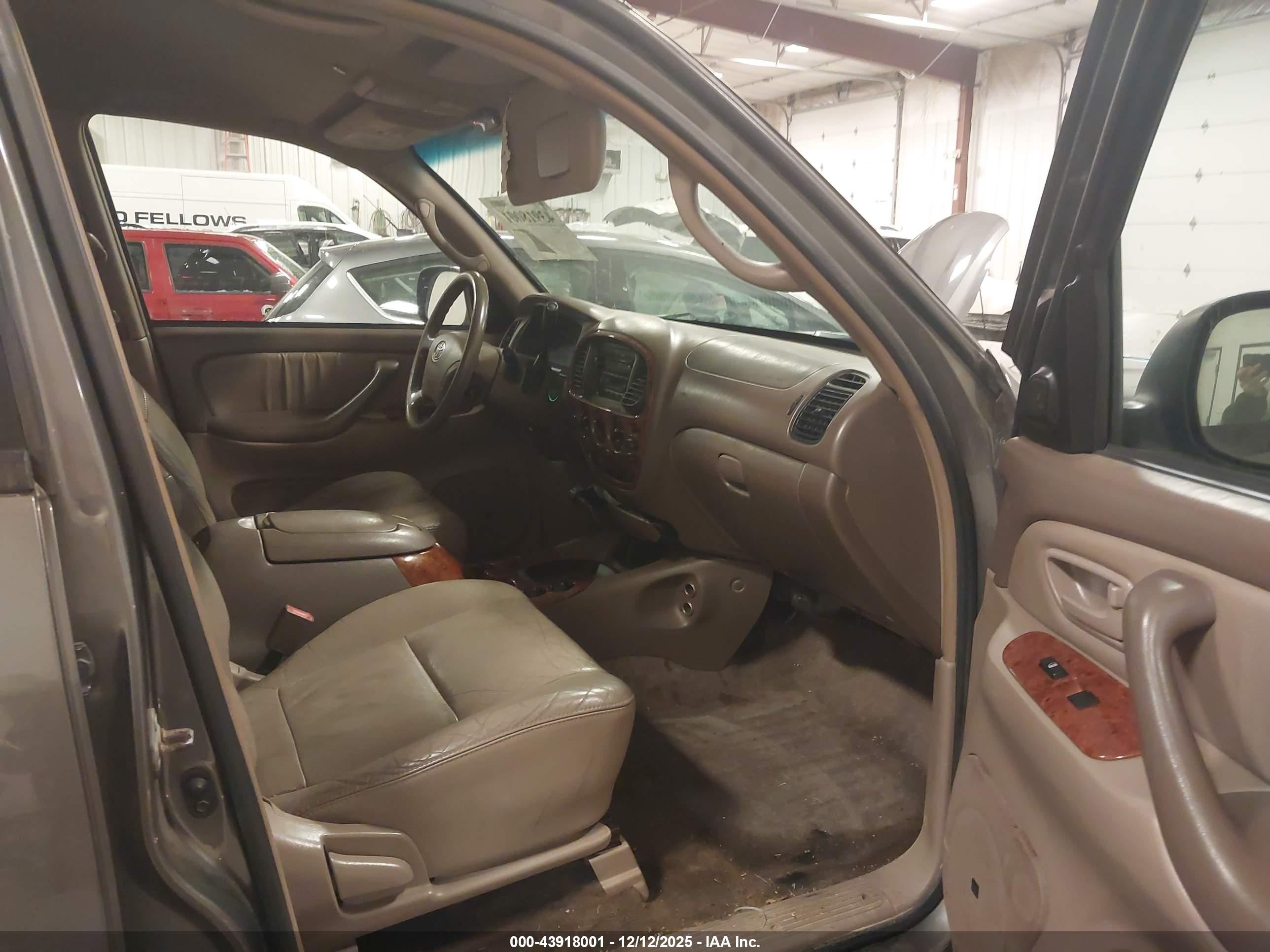 TOYOTA TUNDRA image 5