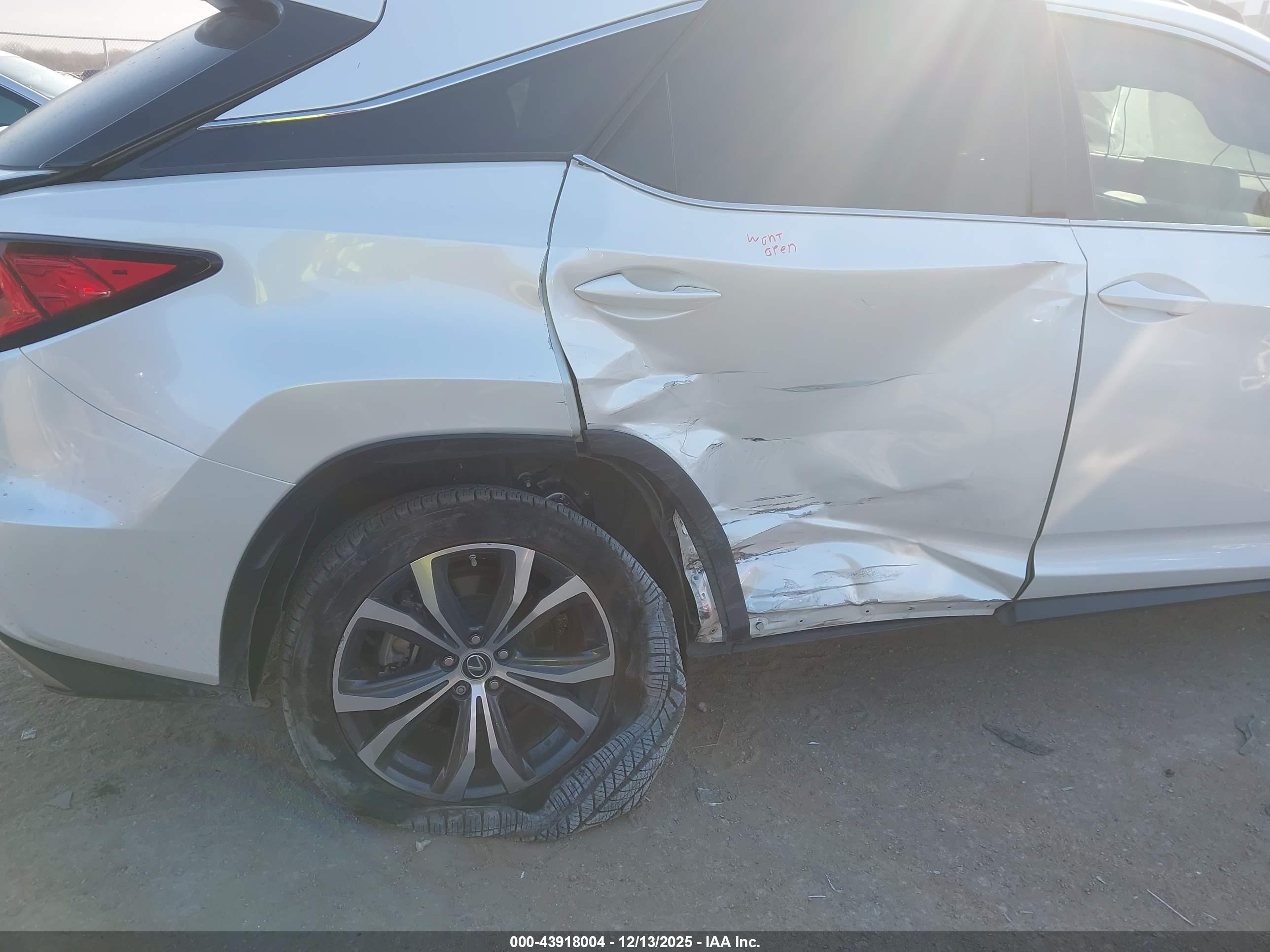 LEXUS RX image 6