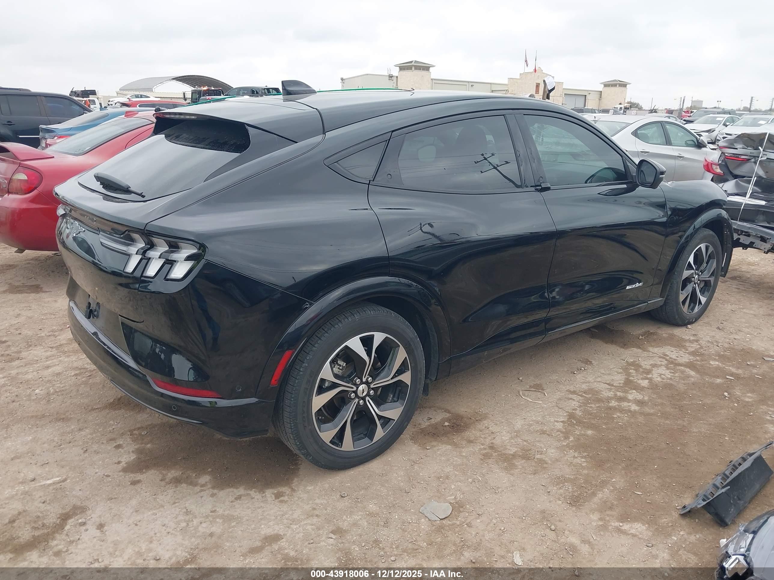 FORD MUSTANG image 4