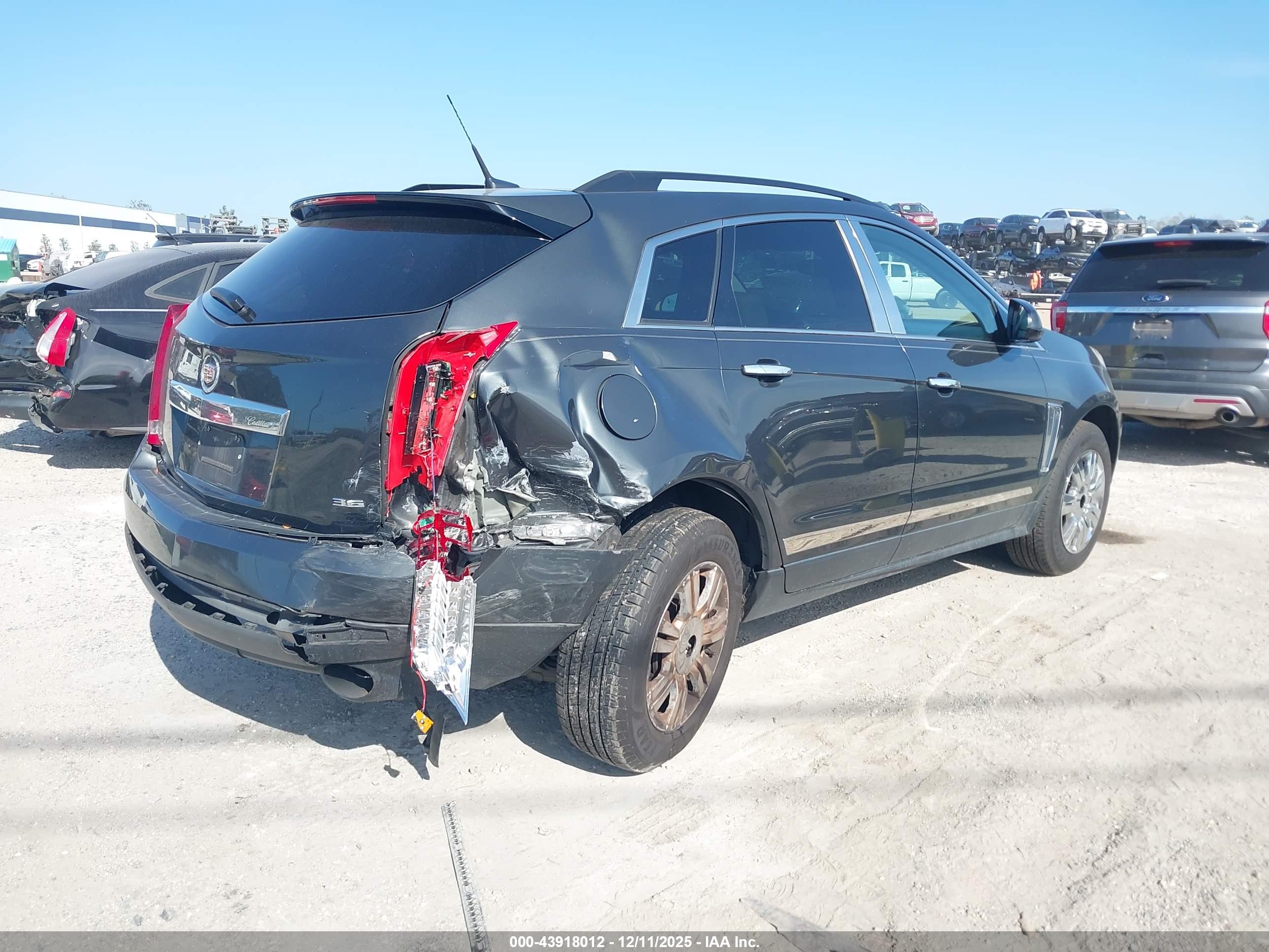 CADILLAC SRX image 4