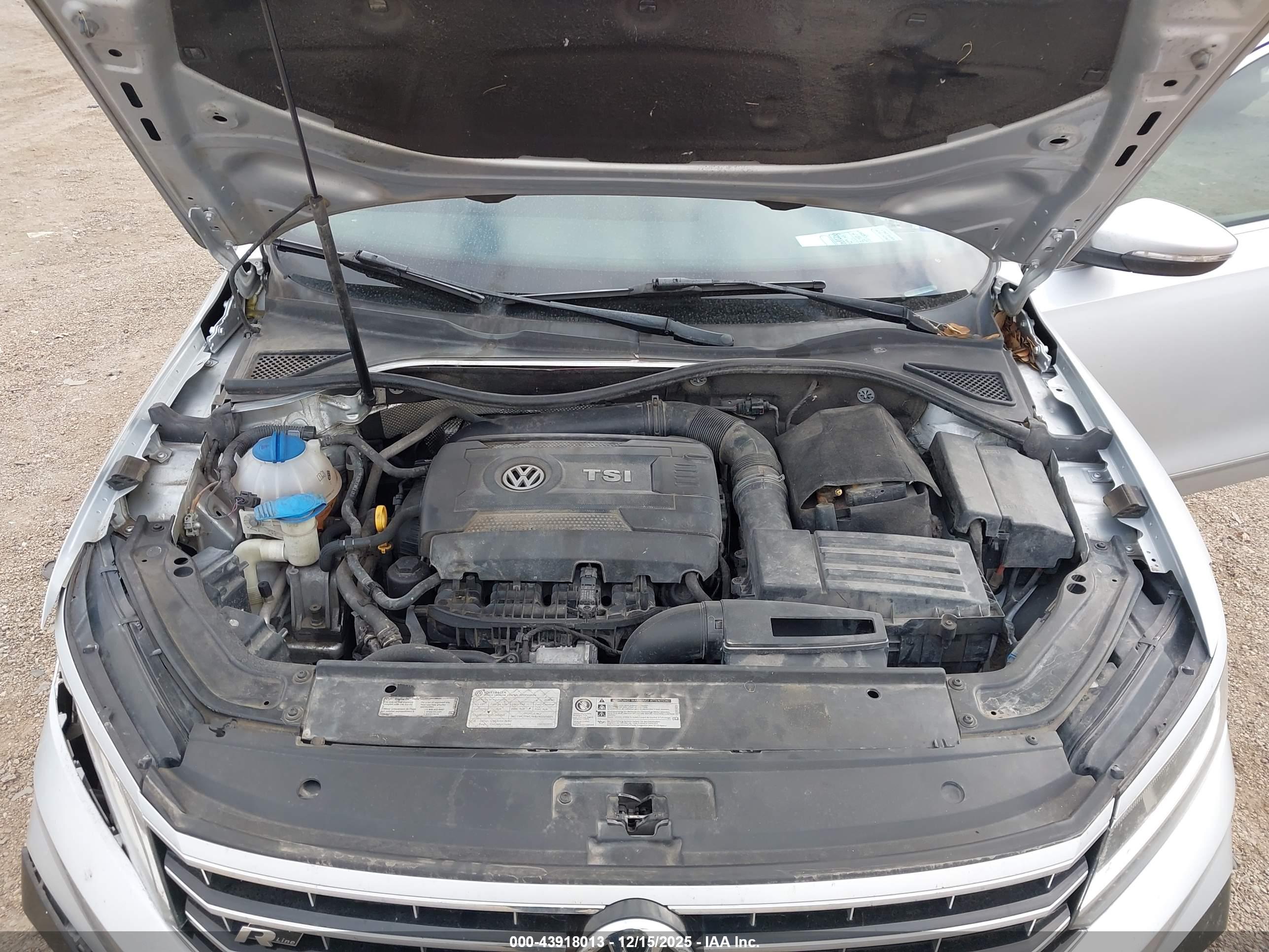 VOLKSWAGEN PASSAT image 10