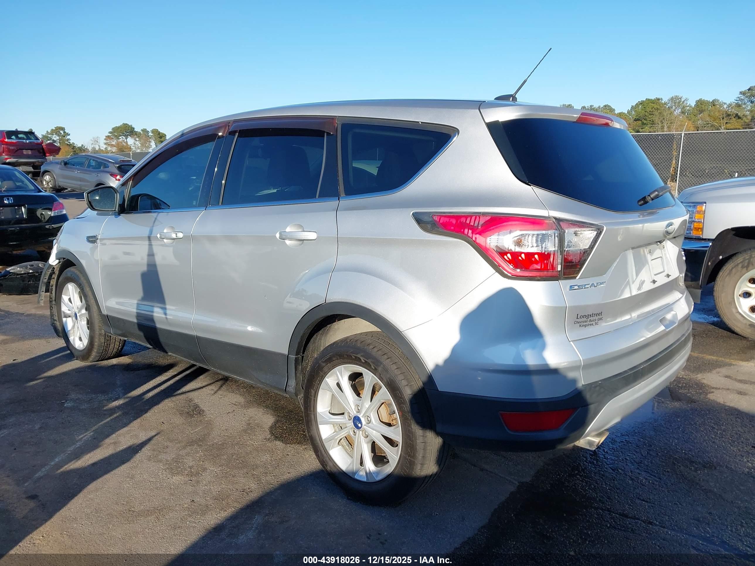 FORD ESCAPE image 3