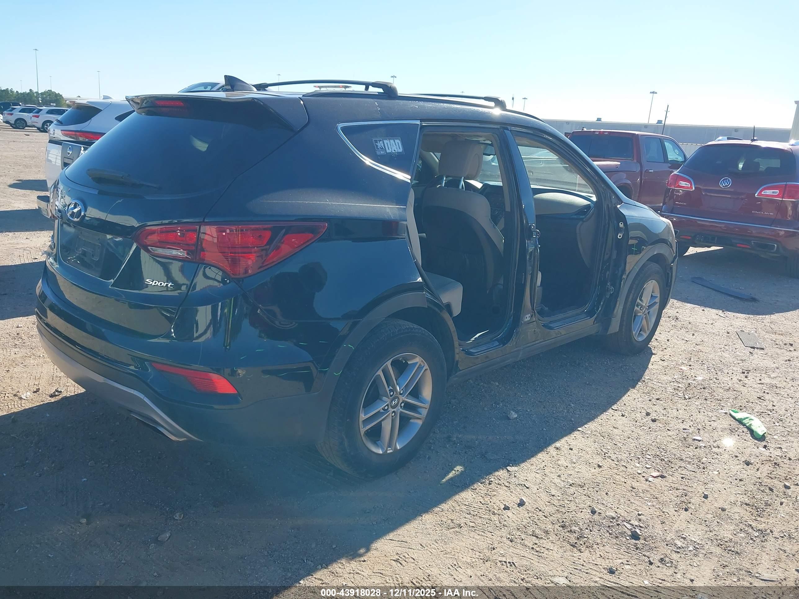 HYUNDAI SANTA image 4