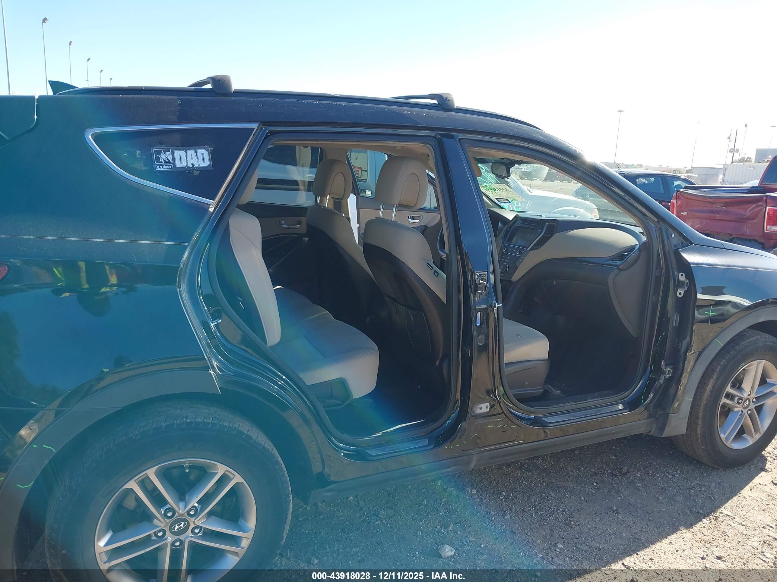 HYUNDAI SANTA image 6