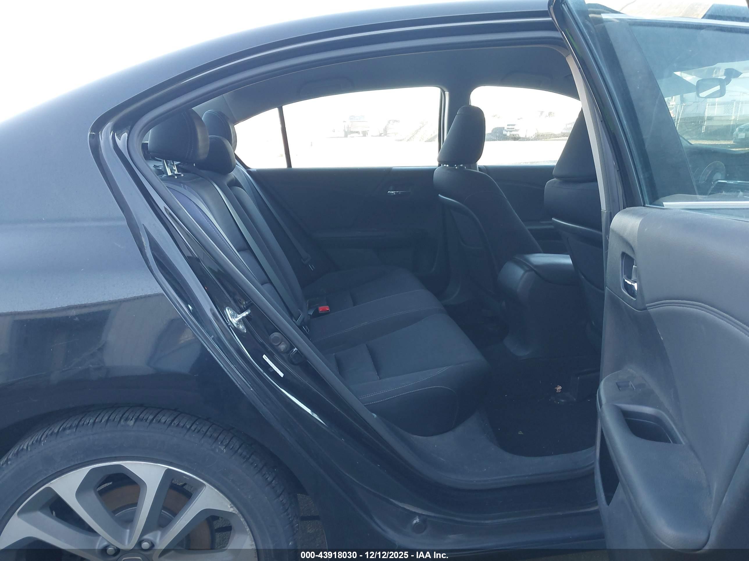 HONDA ACCORD image 8