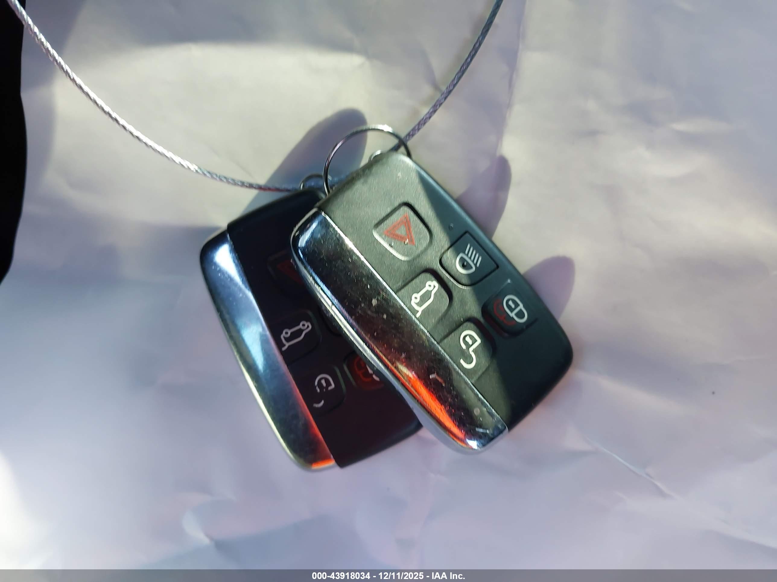 LAND ROVER image 11