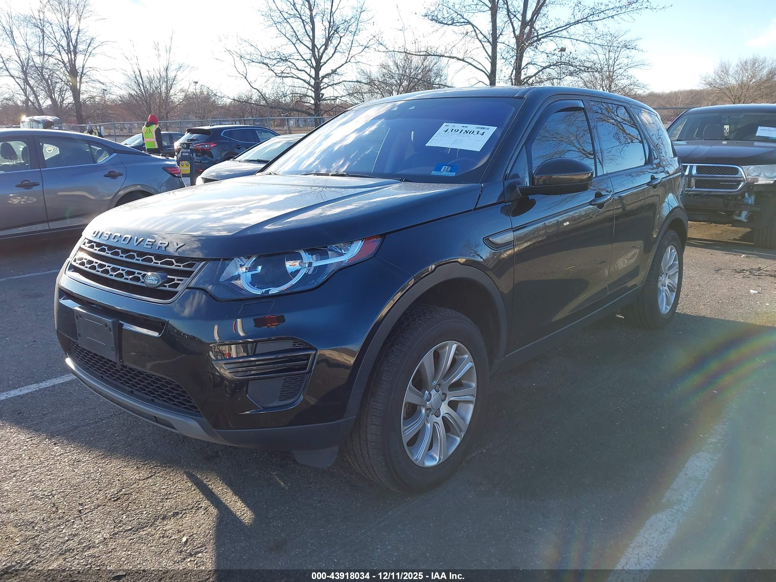 LAND ROVER image 2