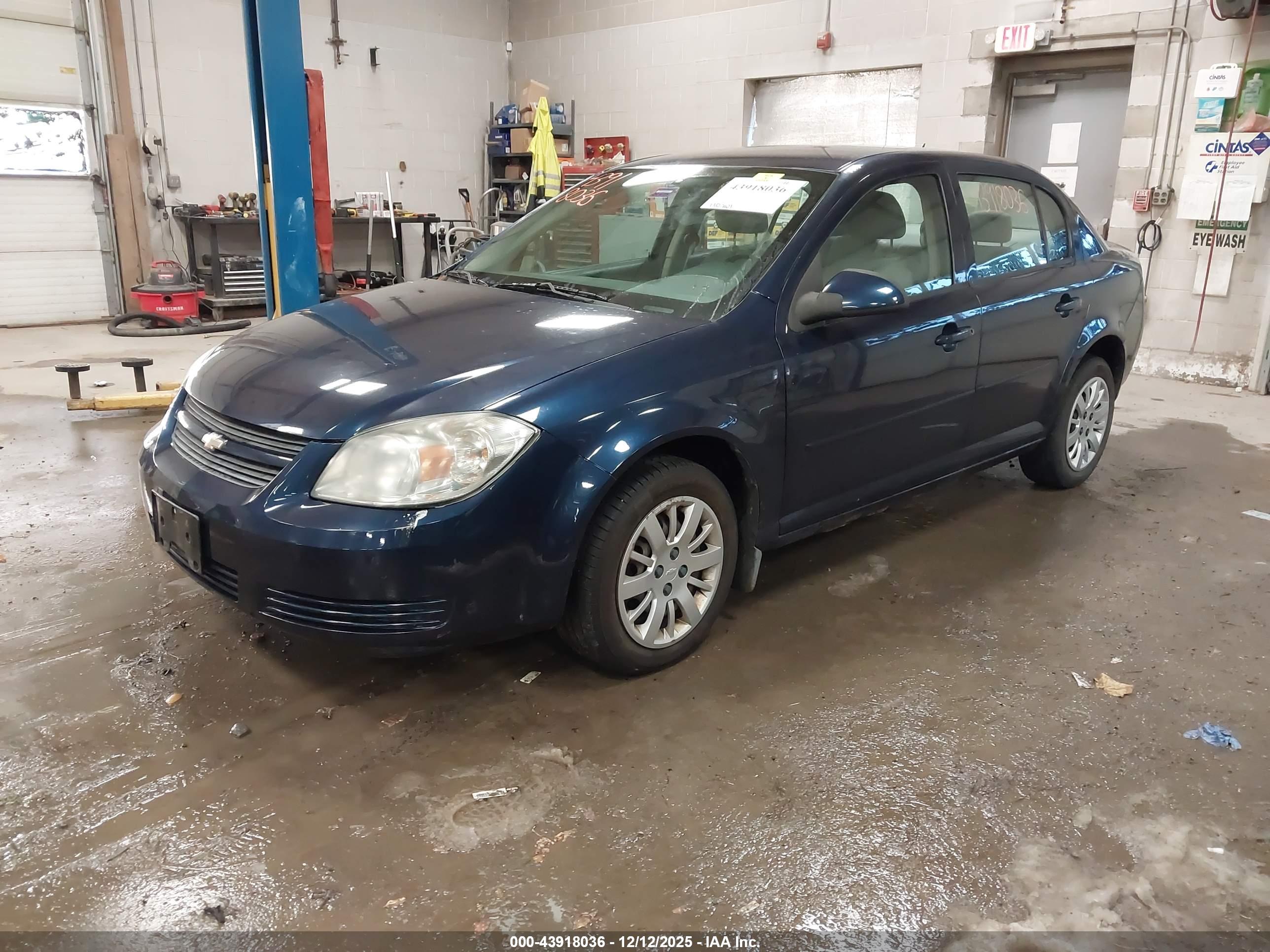 CHEVROLET COBALT image 2