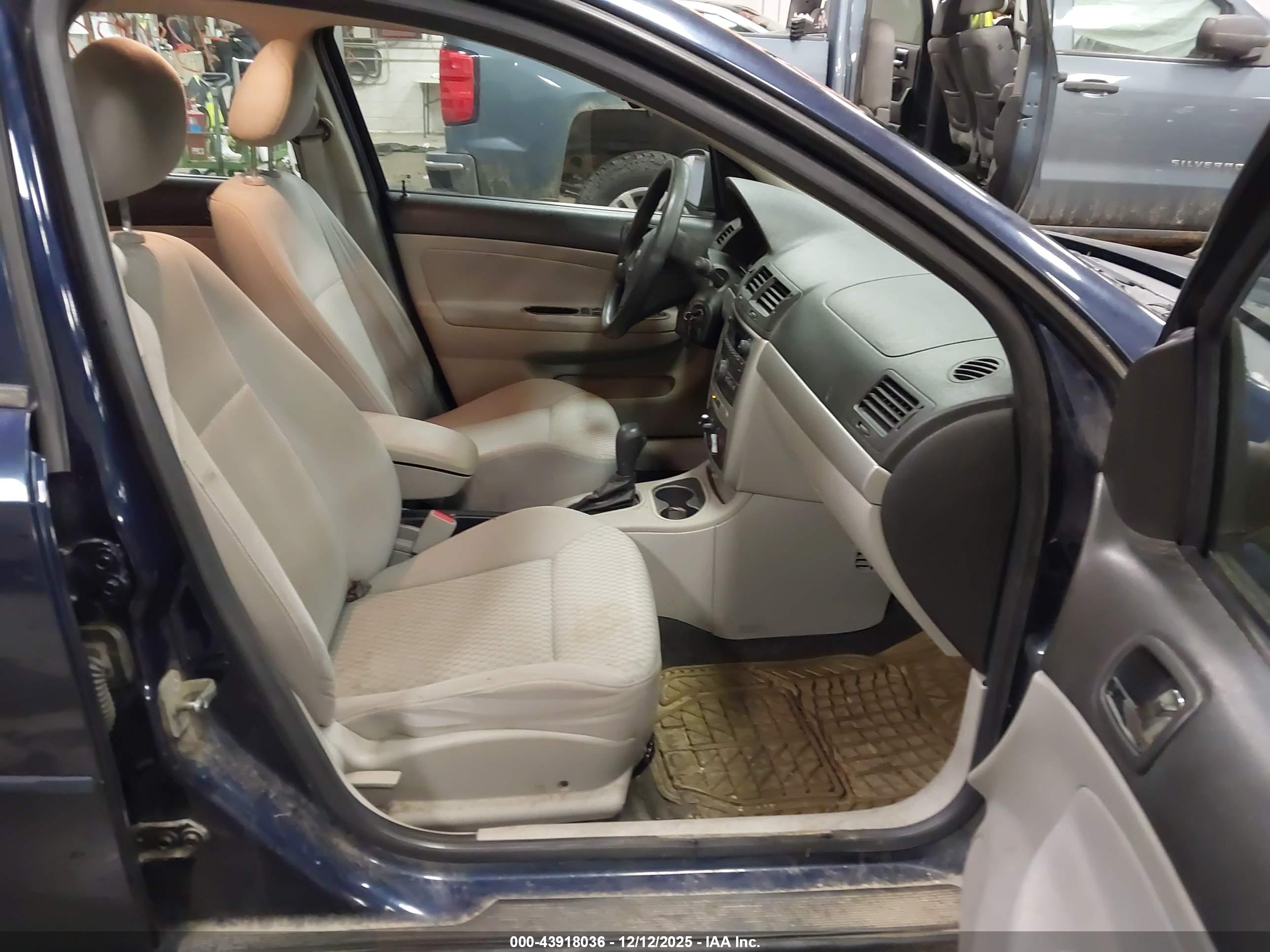 CHEVROLET COBALT image 5